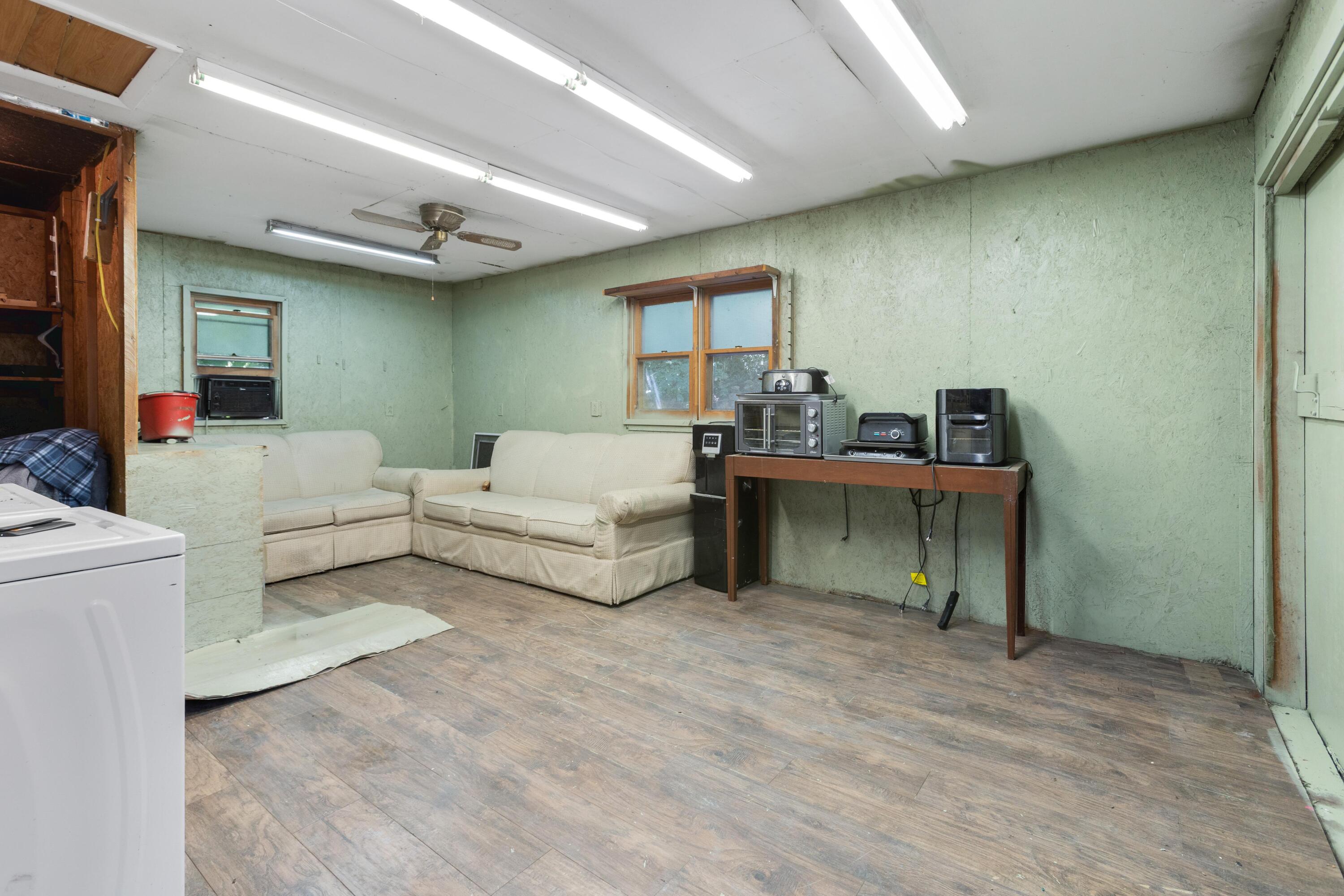 621 Eiserman Avenue Property Photo 18