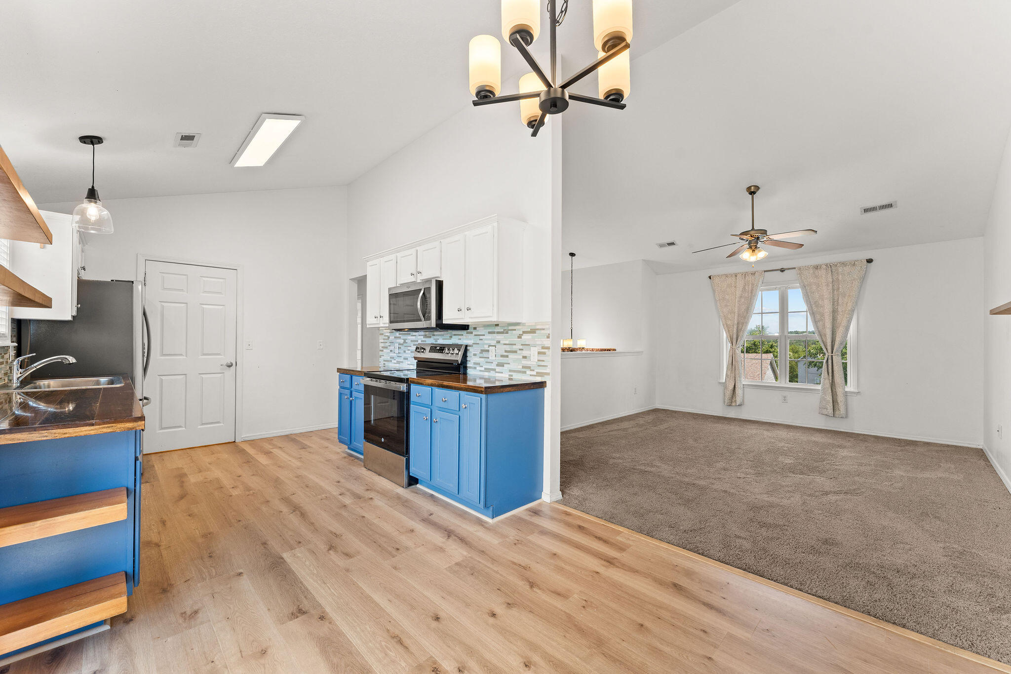 577 Van Buren Road Property Photo 10