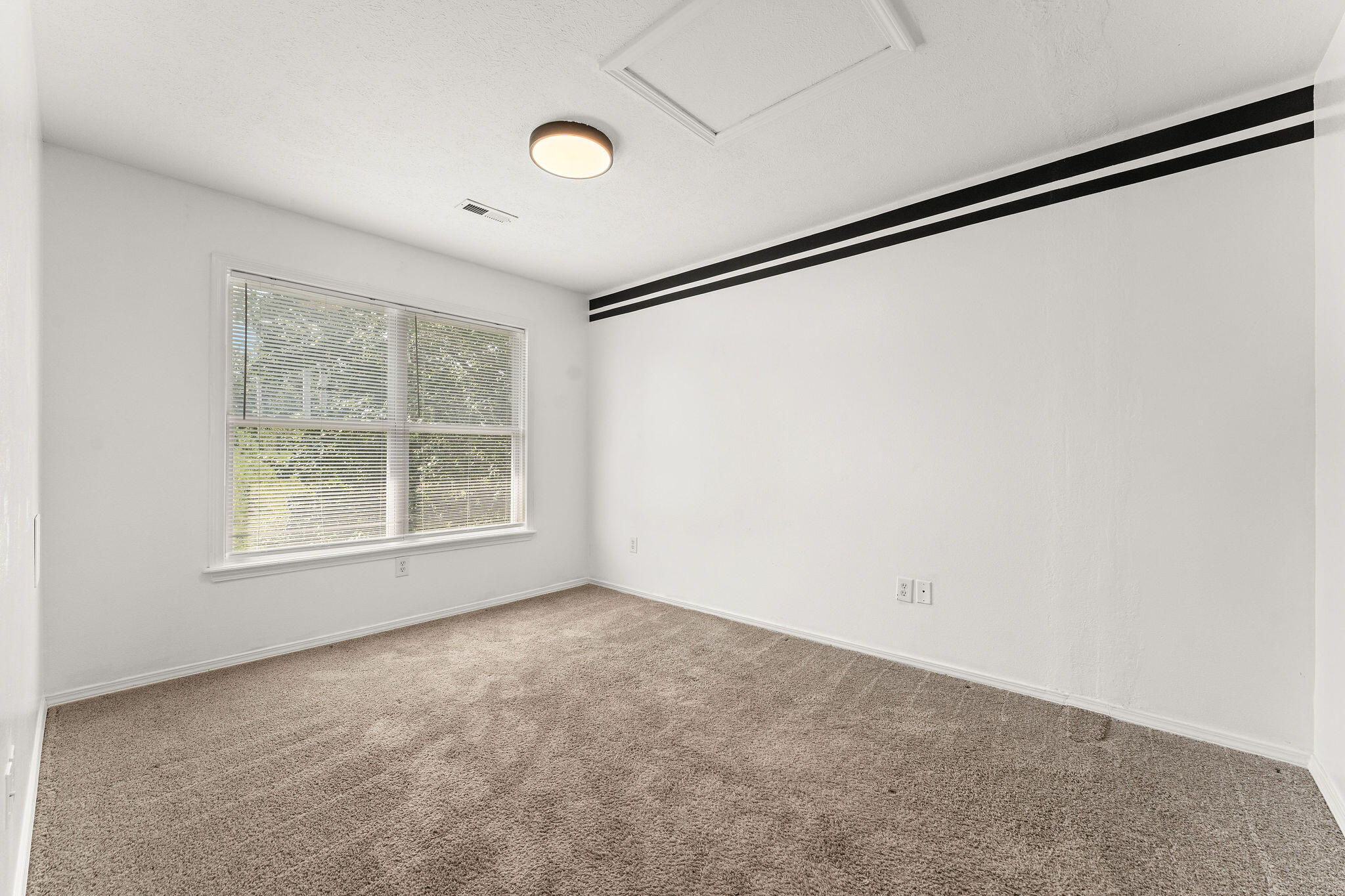 577 Van Buren Road Property Photo 20