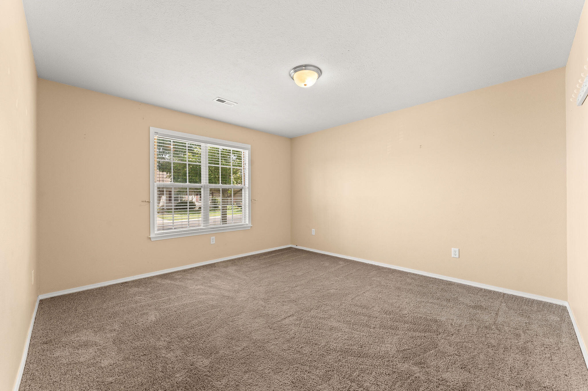 577 Van Buren Road Property Photo 23