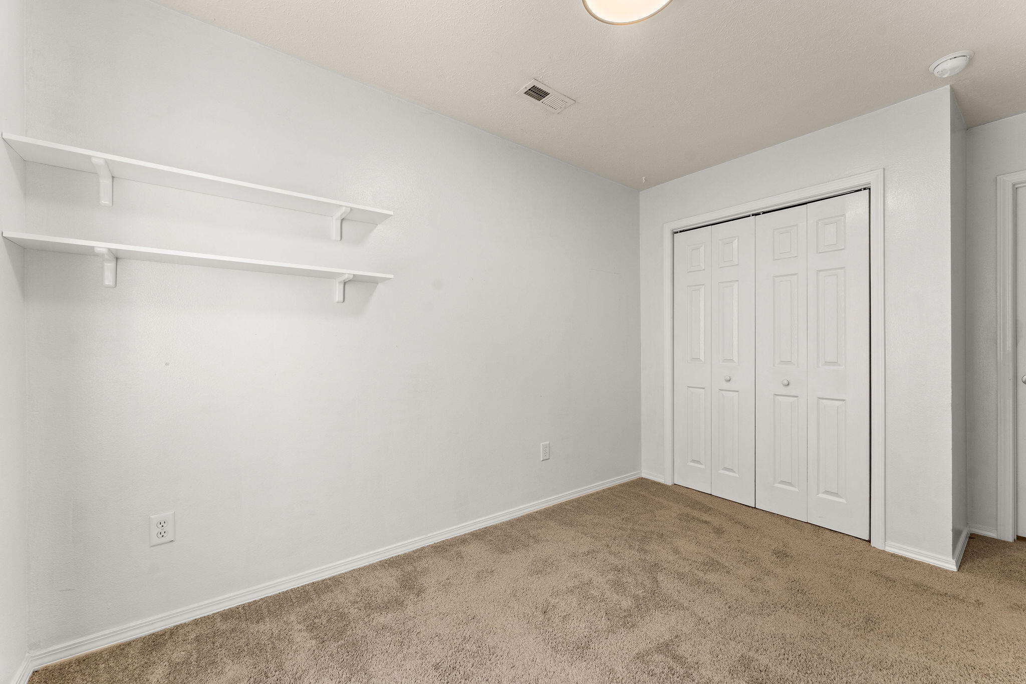 577 Van Buren Road Property Photo 27