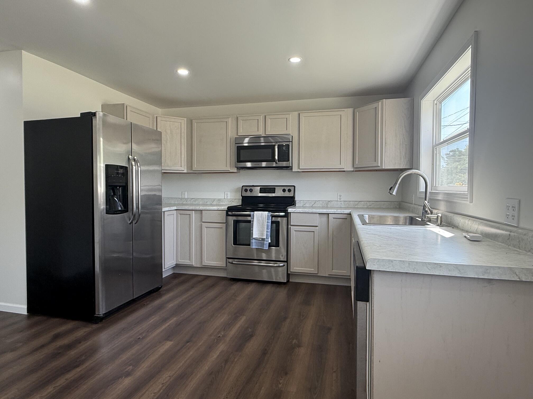 400 West Clouse Street Property Photo 6