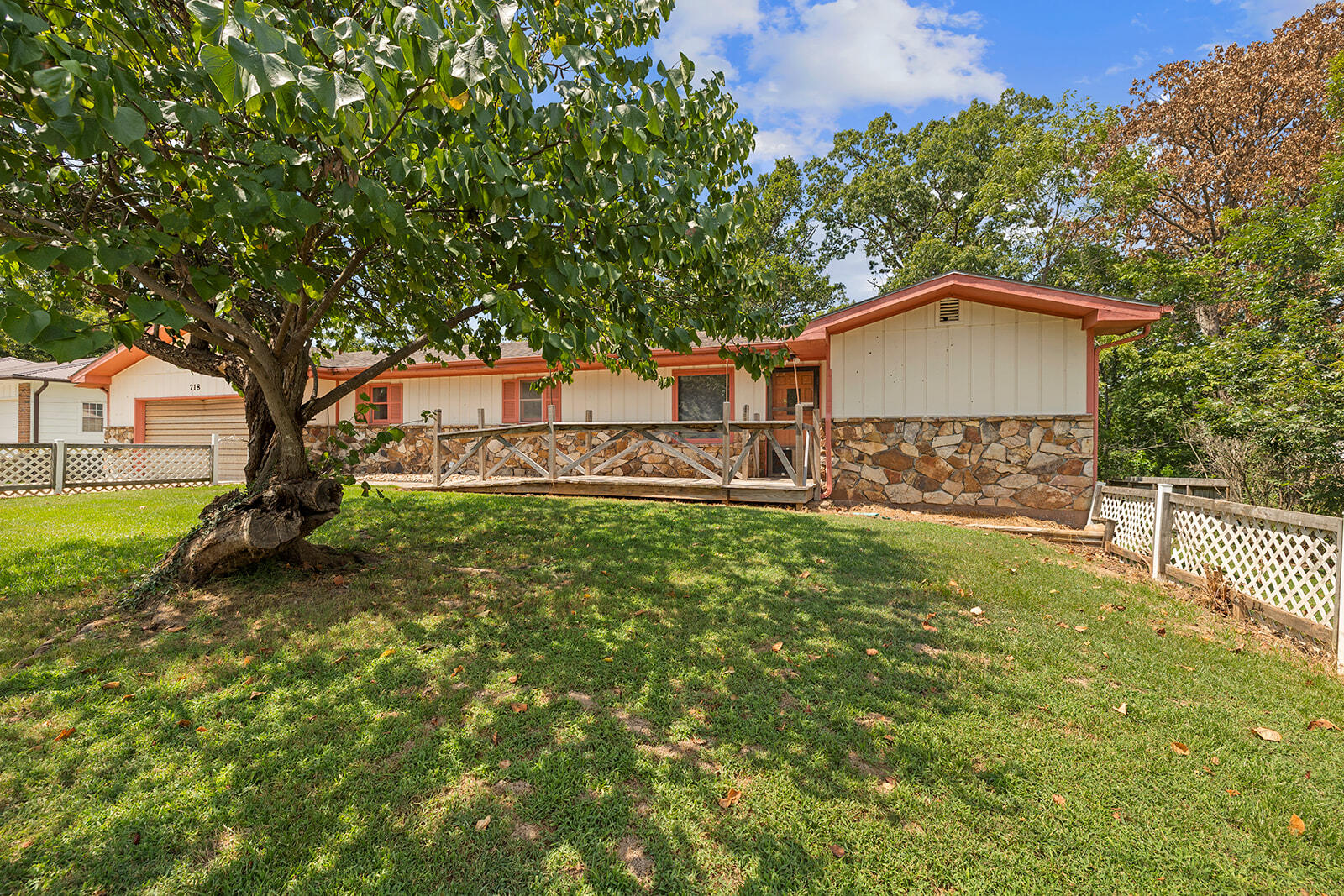 718 Baker Street Property Photo 1