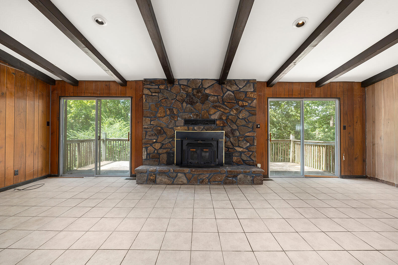 718 Baker Street Property Photo 11