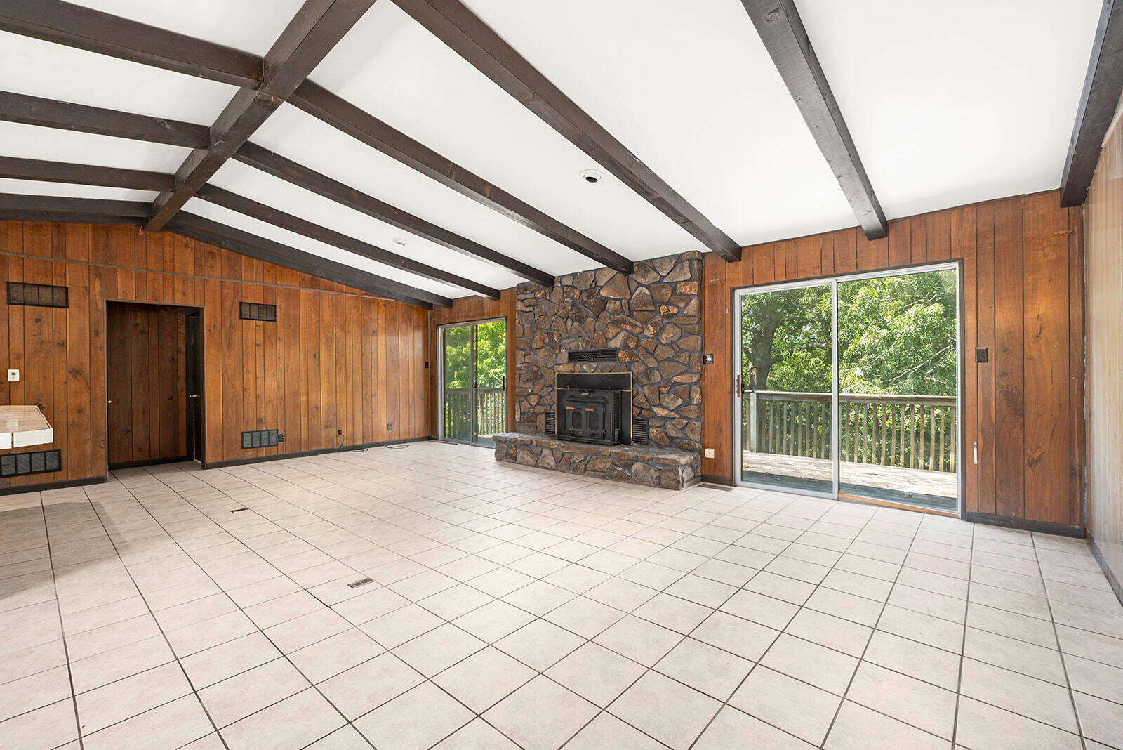 718 Baker Street Property Photo 12
