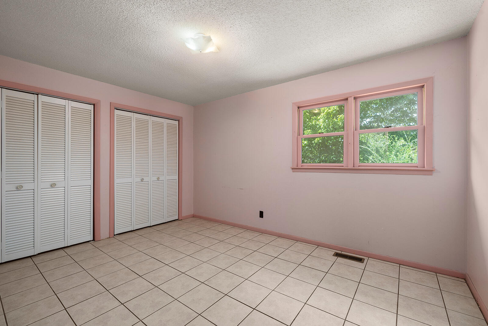 718 Baker Street Property Photo 25