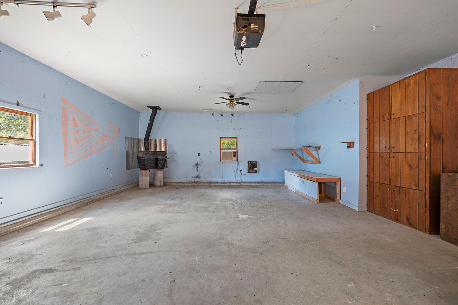 718 Baker Street Property Photo 30