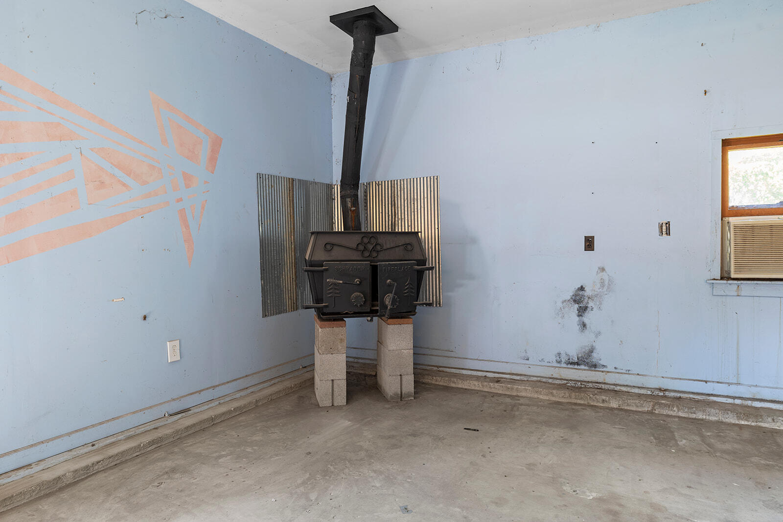 718 Baker Street Property Photo 31