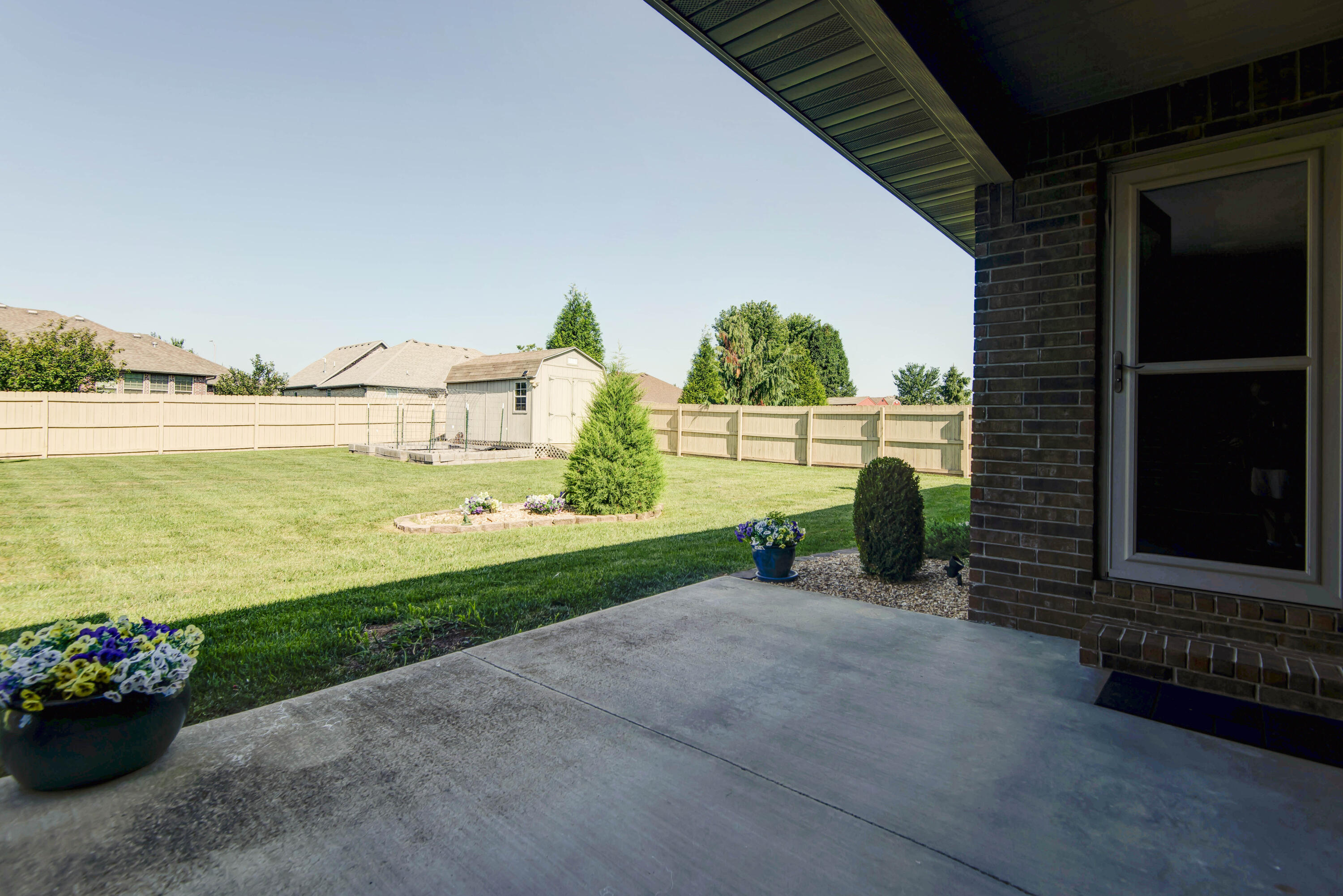 5747 South Winsor Drive Property Photo 33