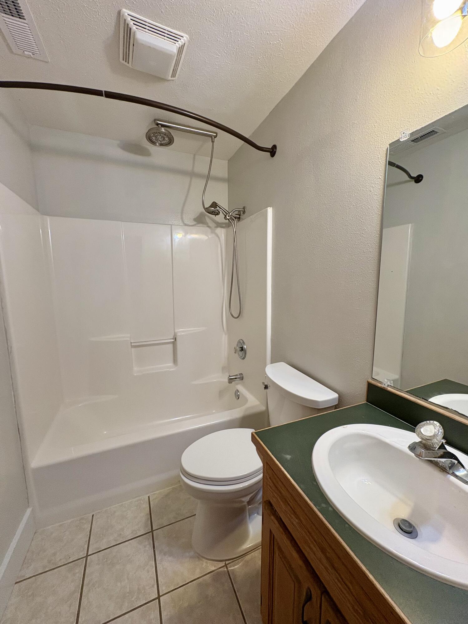 2207 West Colton Avenue Property Photo 19