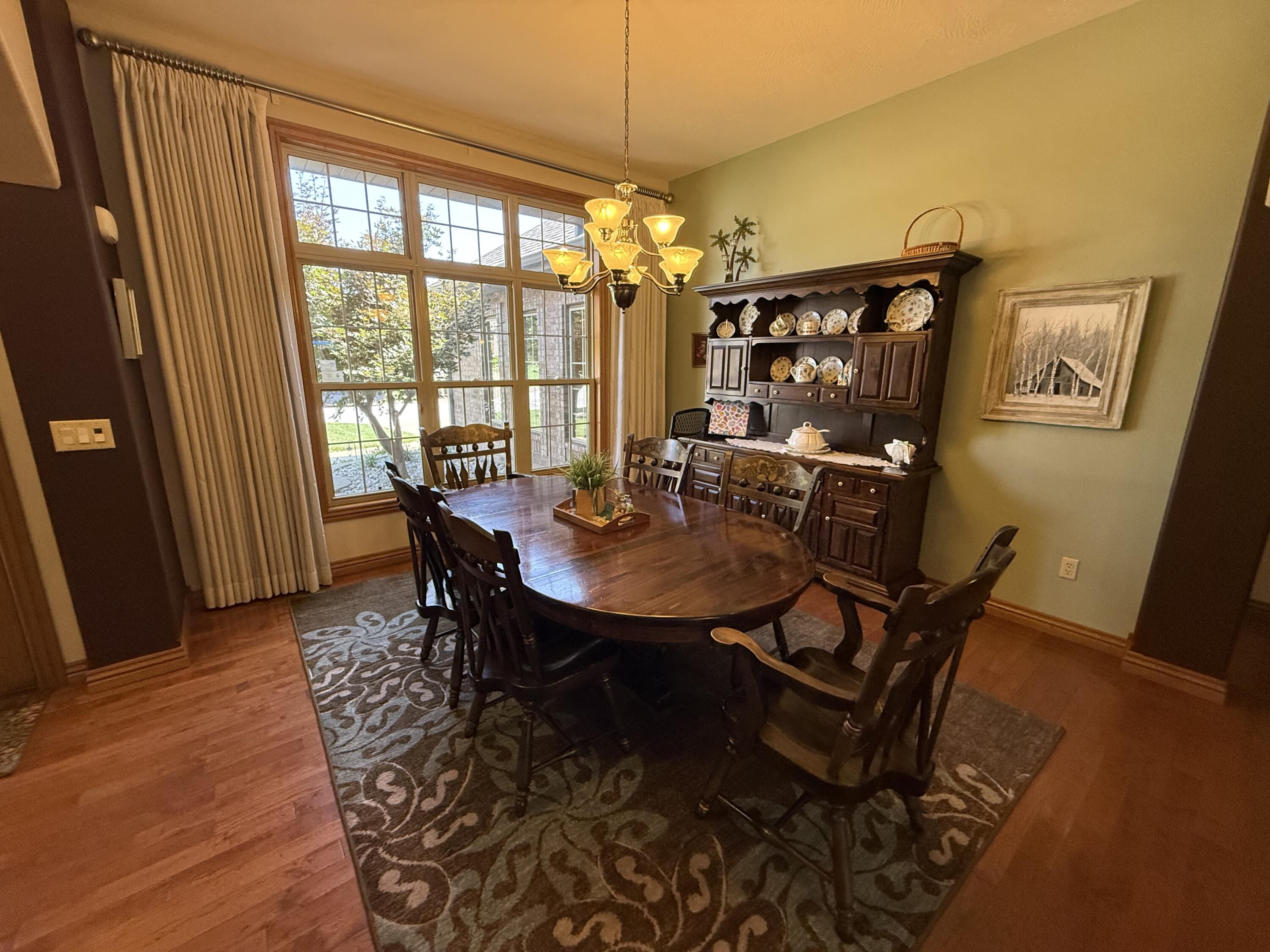 1008 West Glacier Court Property Photo 4