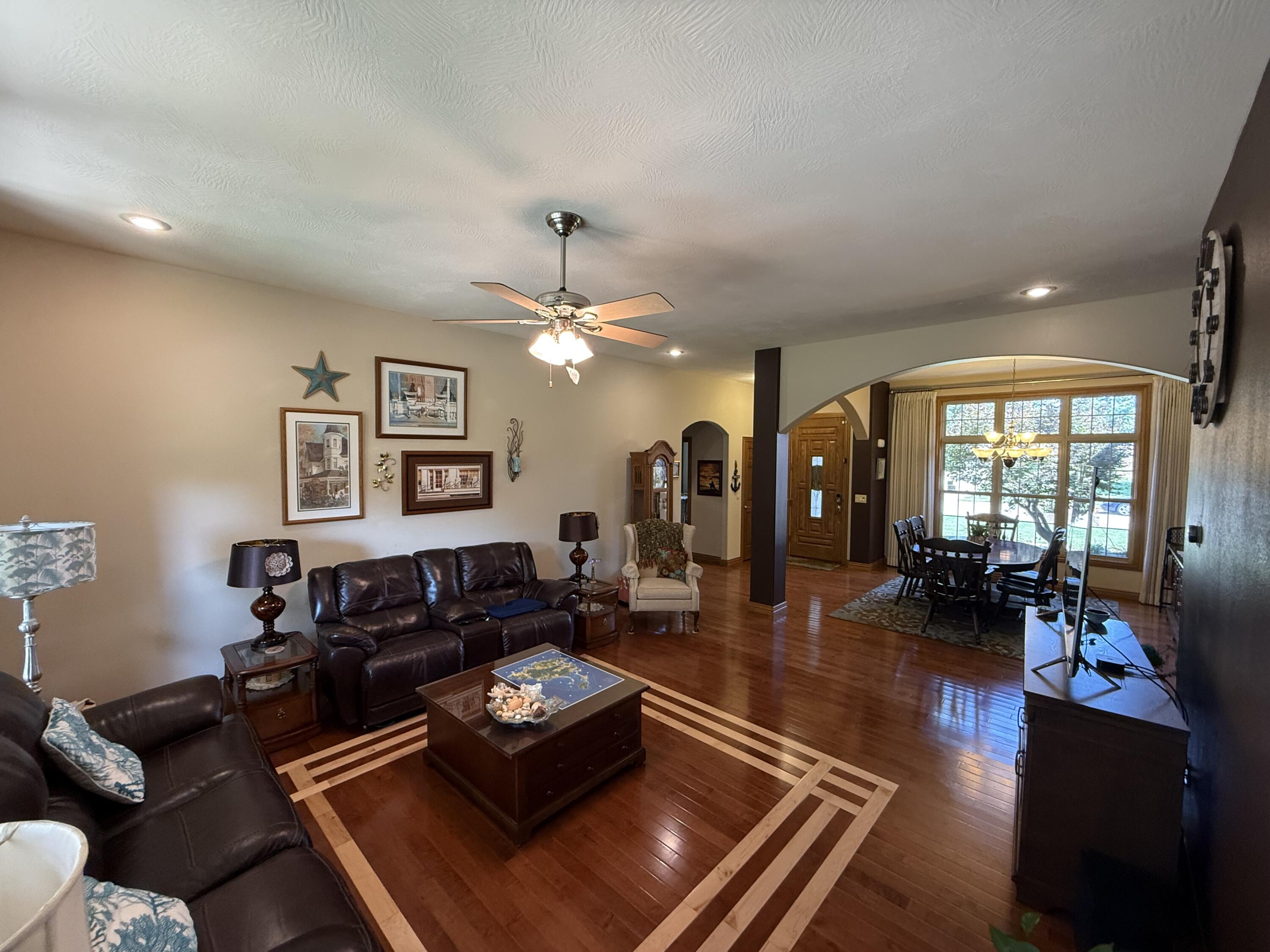 1008 West Glacier Court Property Photo 7