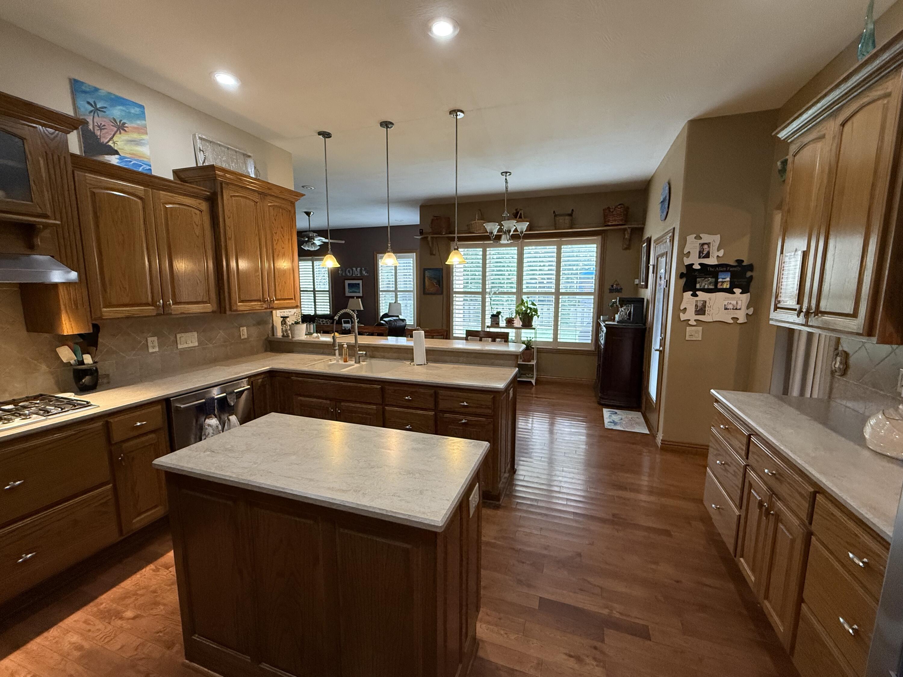 1008 West Glacier Court Property Photo 9