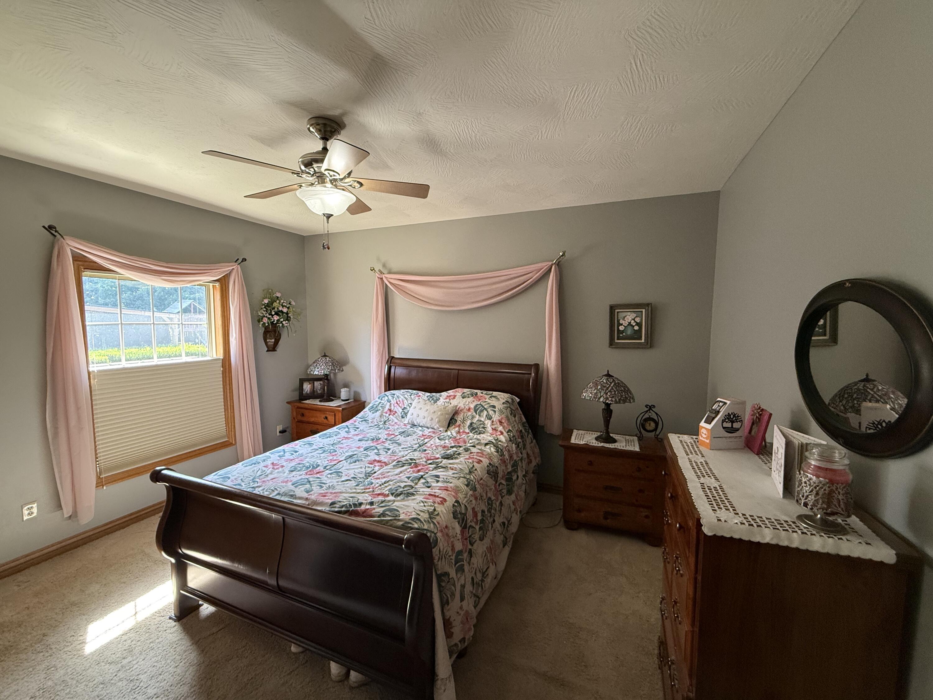 1008 West Glacier Court Property Photo 25