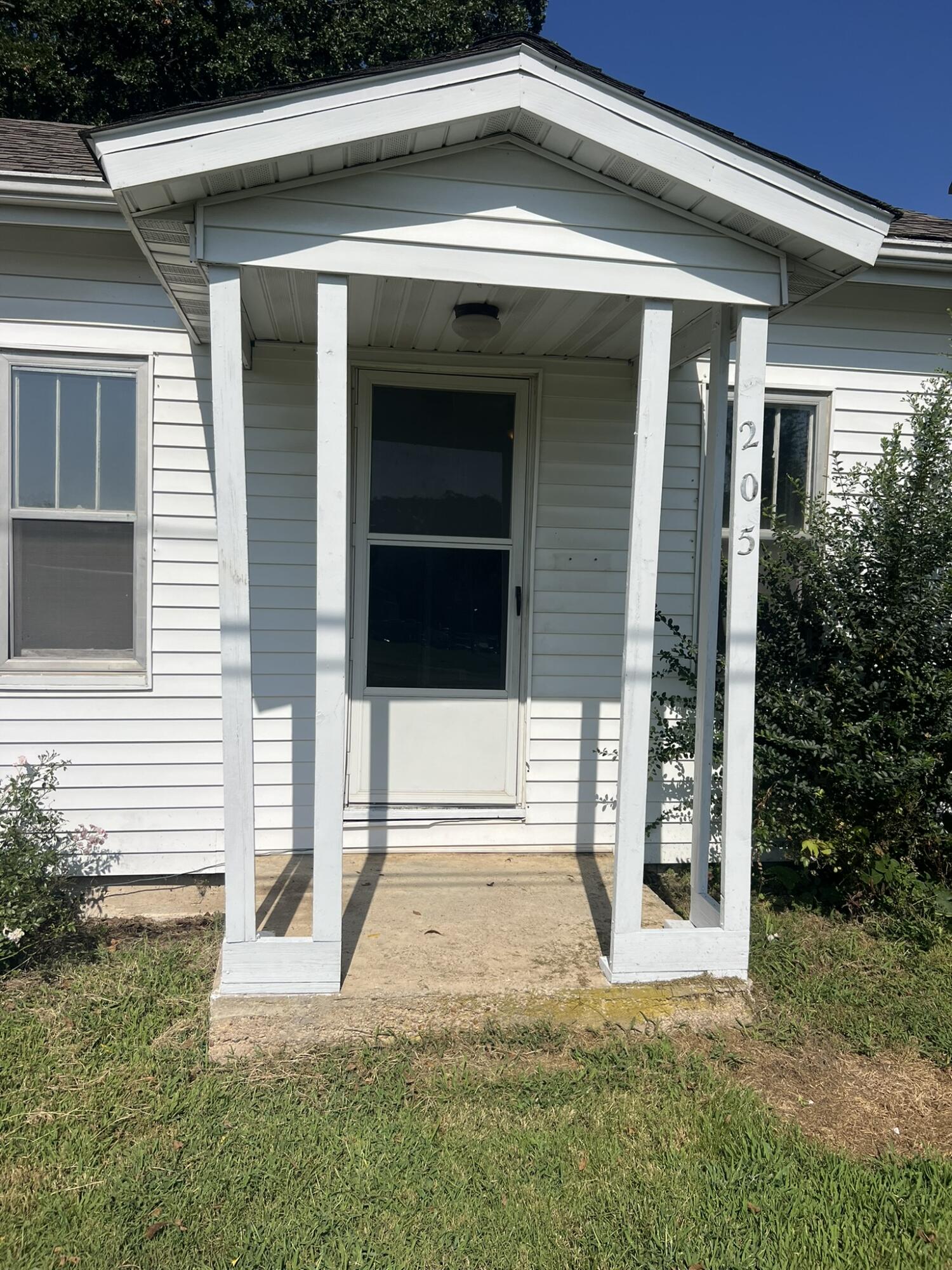 205 North Ash Street Property Photo 8