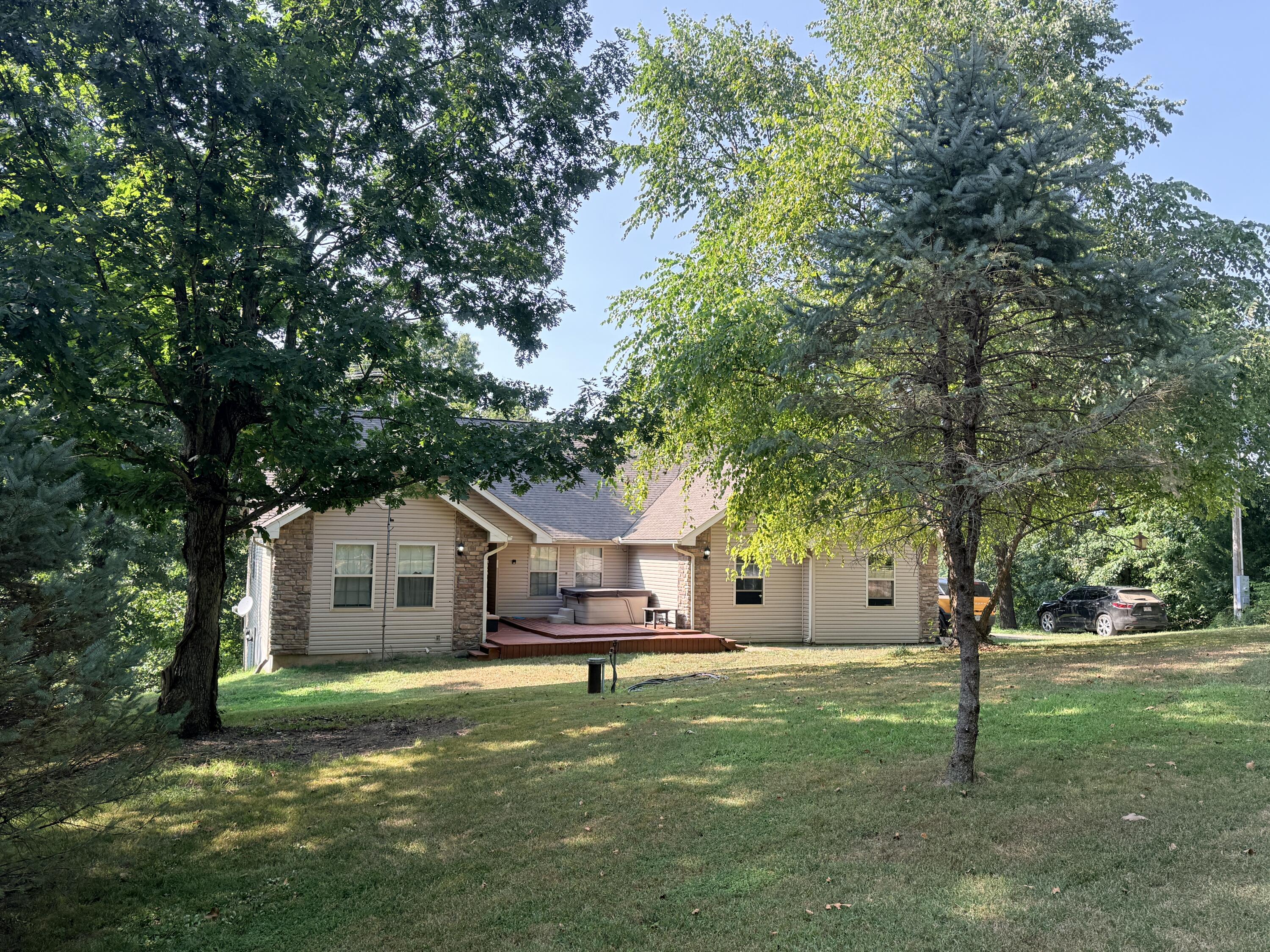 17675 Hazel Crest Lane Property Photo 3