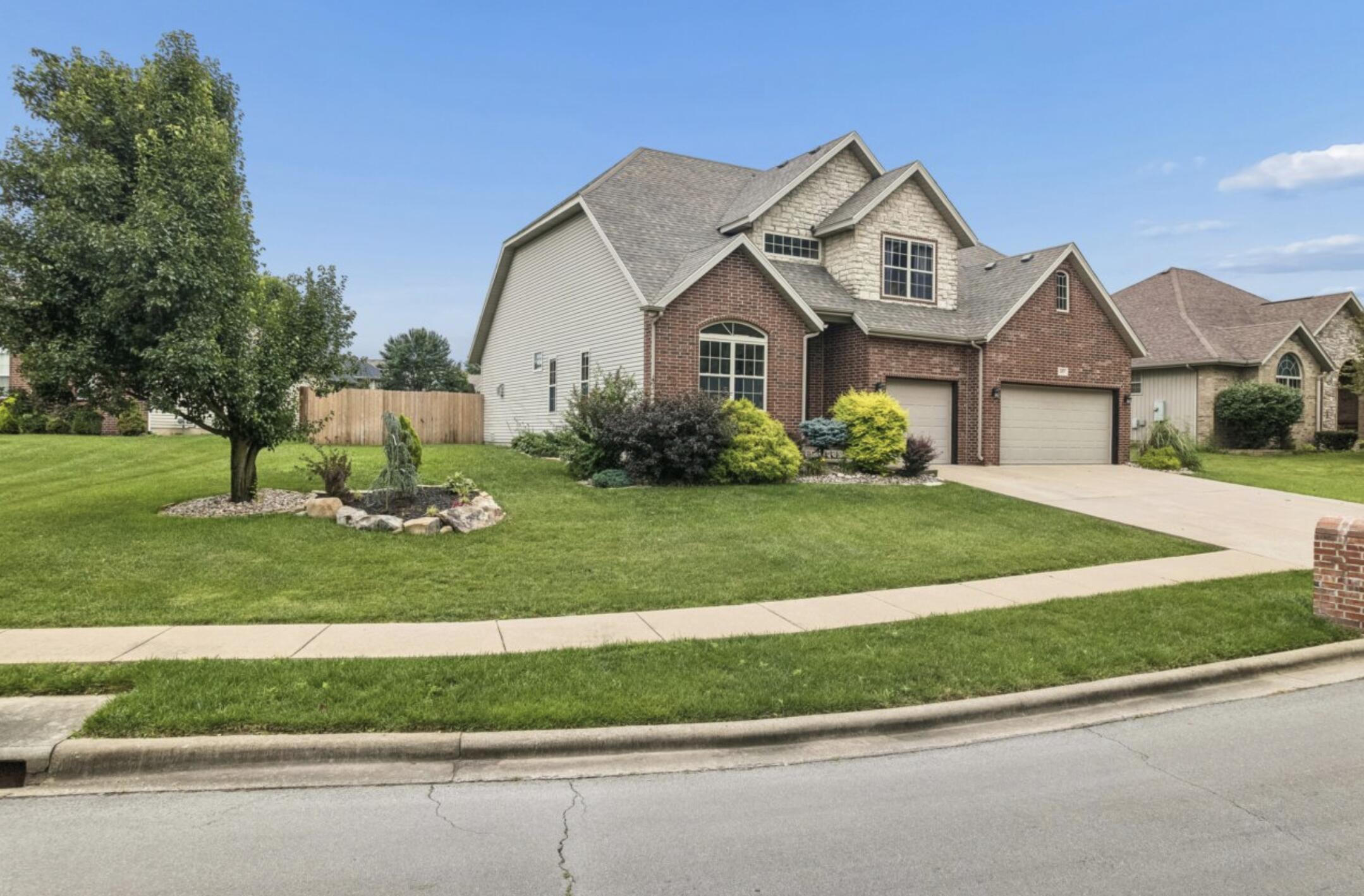 653 Greer Avenue Property Photo 1
