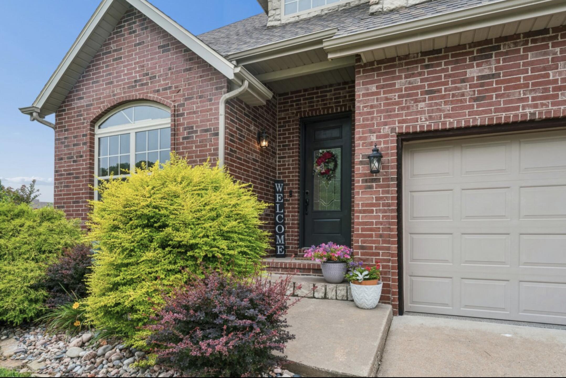 653 Greer Avenue Property Photo 4