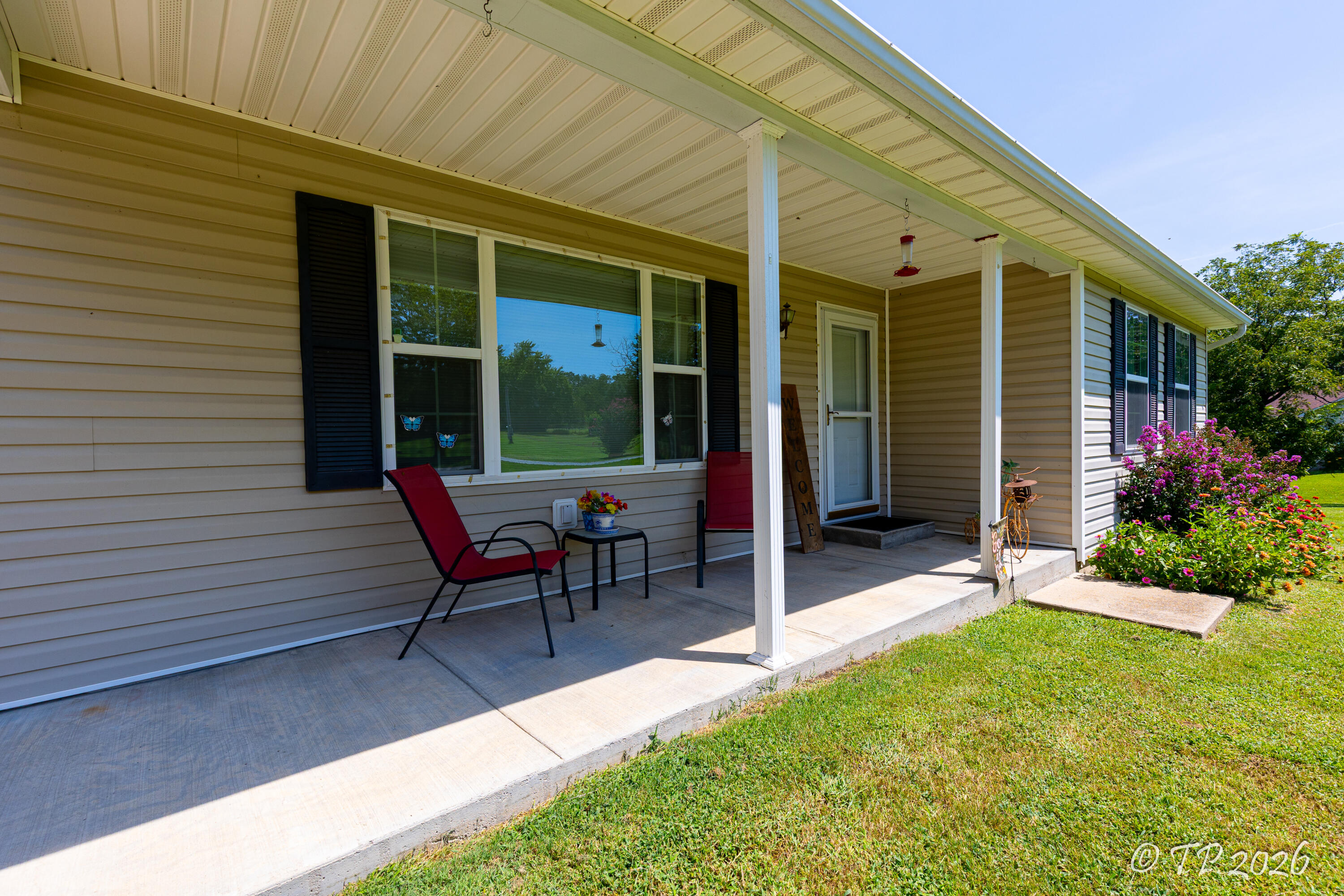 5879 County Road 1580 Property Photo 4