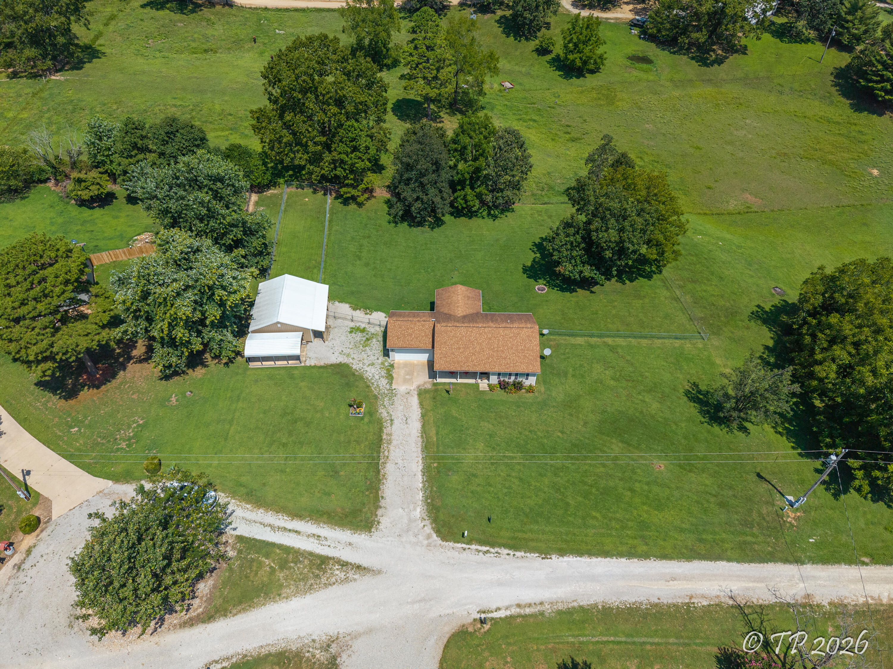 5879 County Road 1580 Property Photo 37