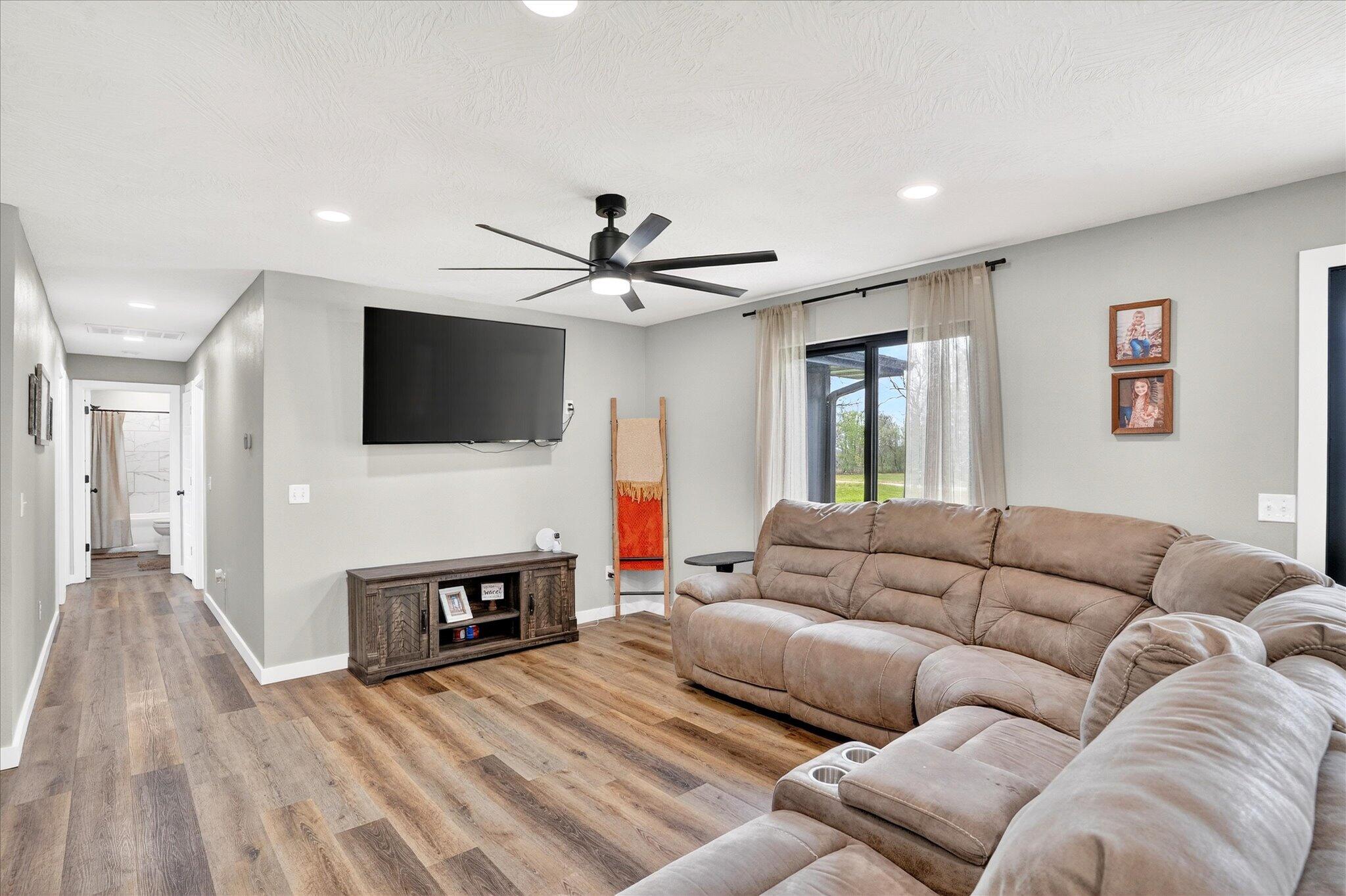 493 Spring Creek Road Property Photo 10
