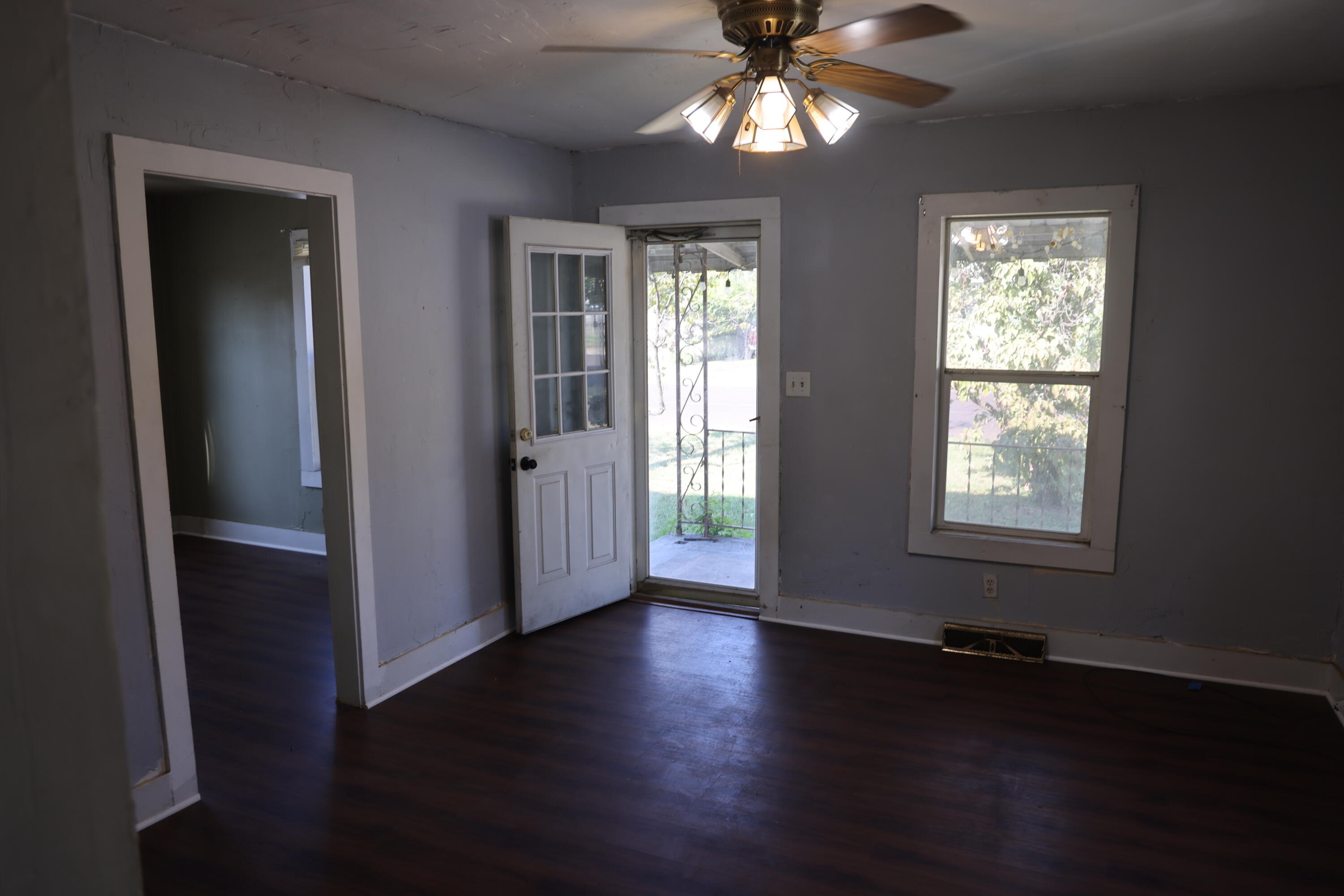 1020 North West Avenue Property Photo 7