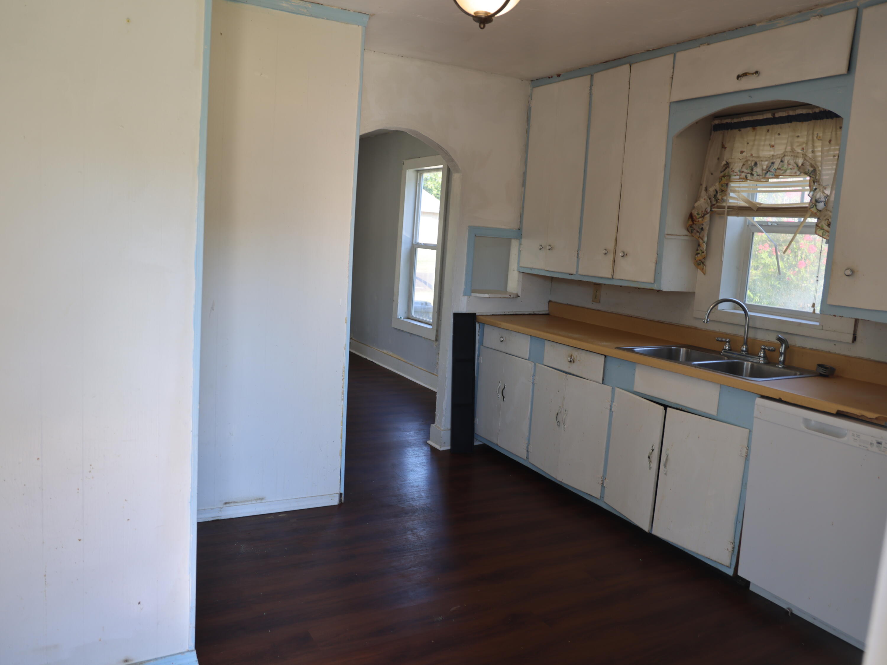 1020 North West Avenue Property Photo 9