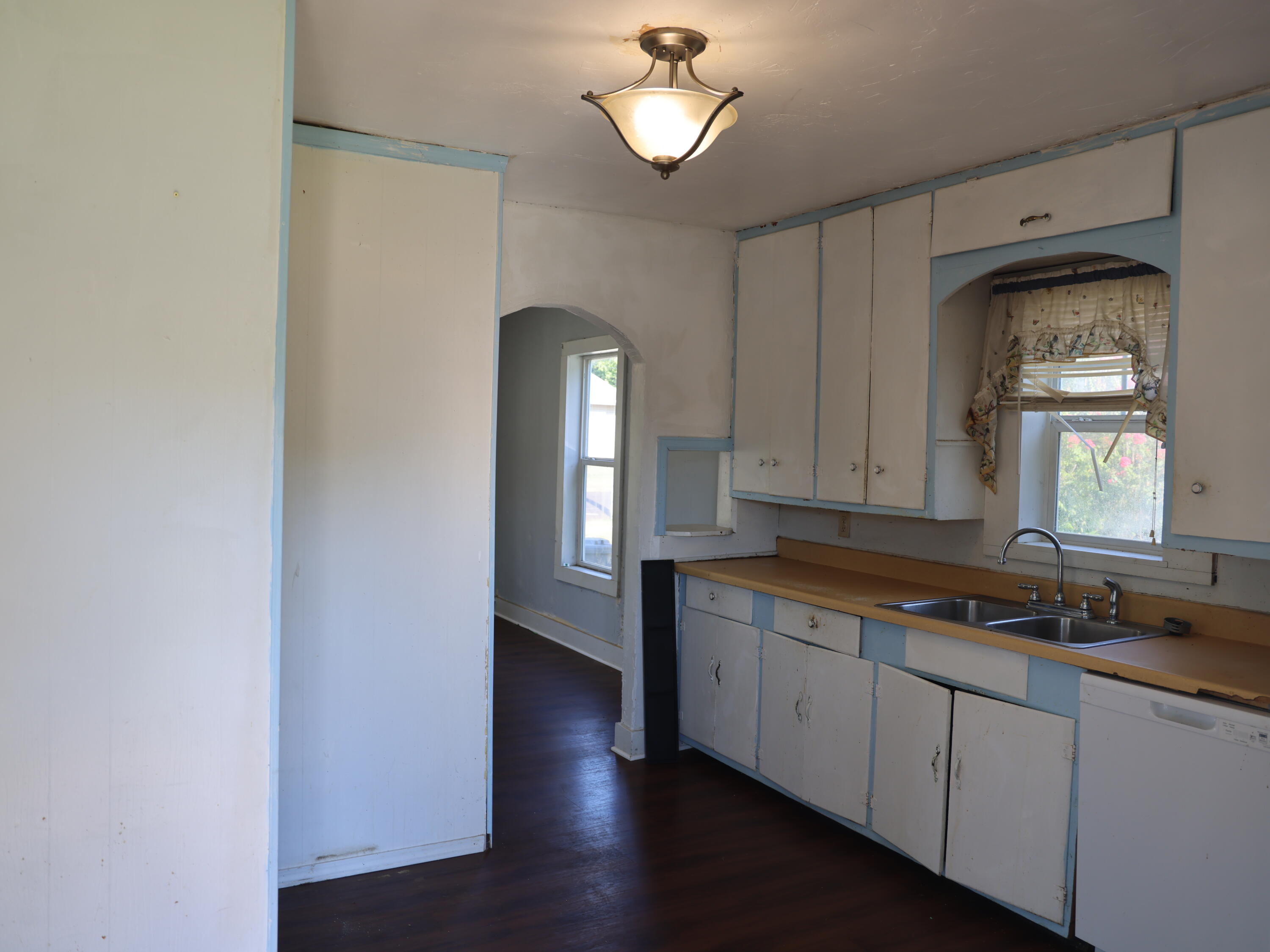 1020 North West Avenue Property Photo 10