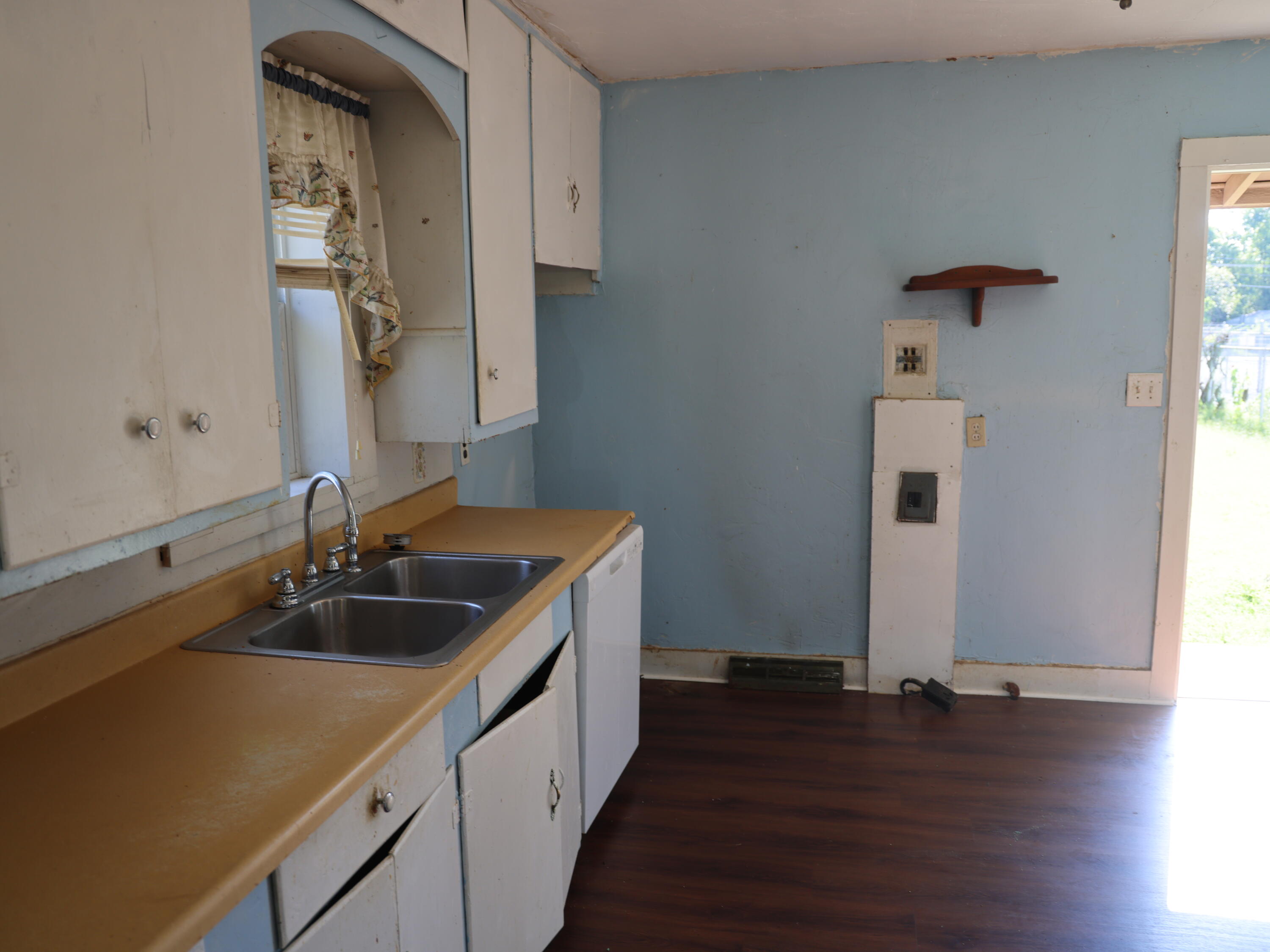 1020 North West Avenue Property Photo 12