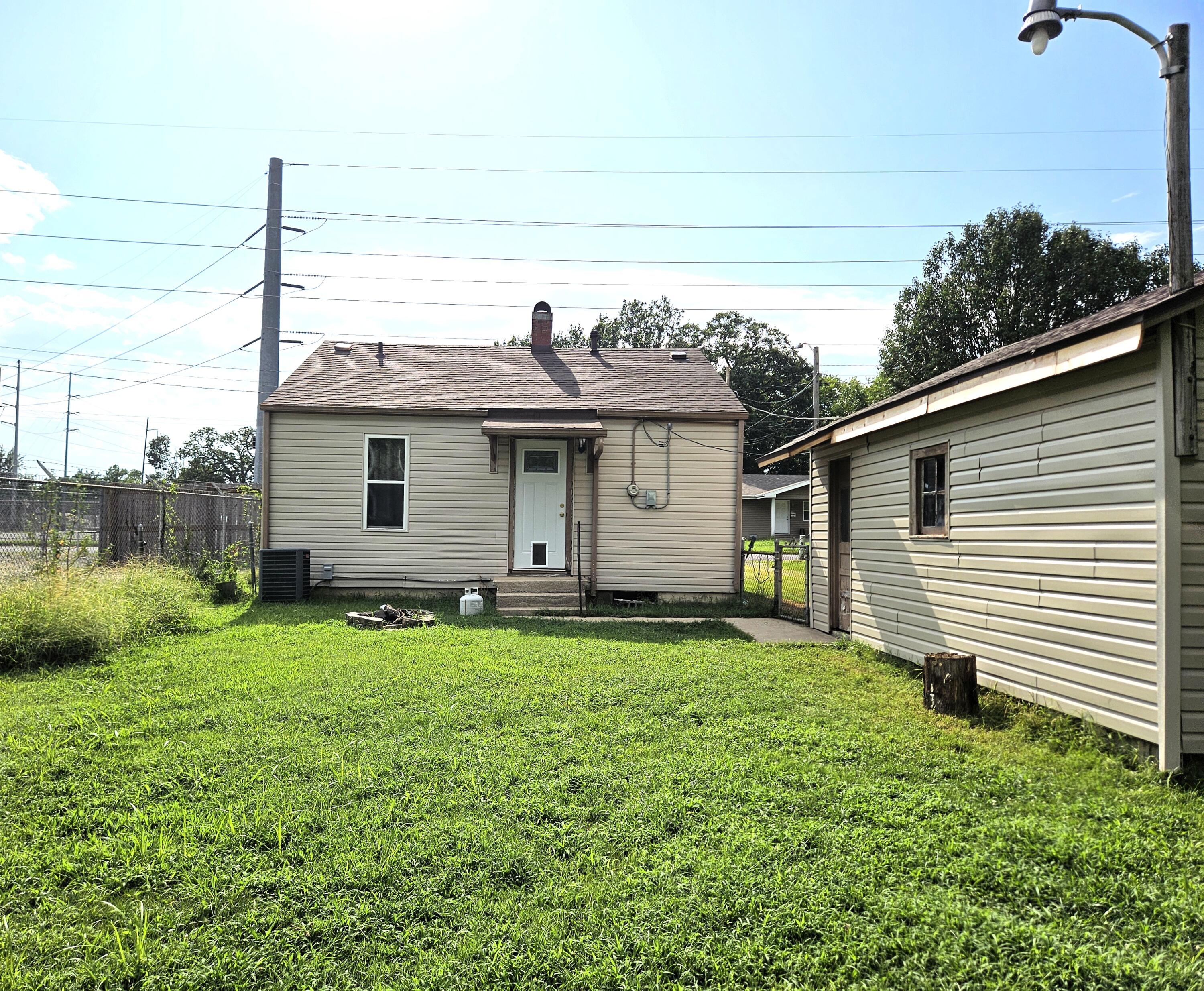 1020 North West Avenue Property Photo 34