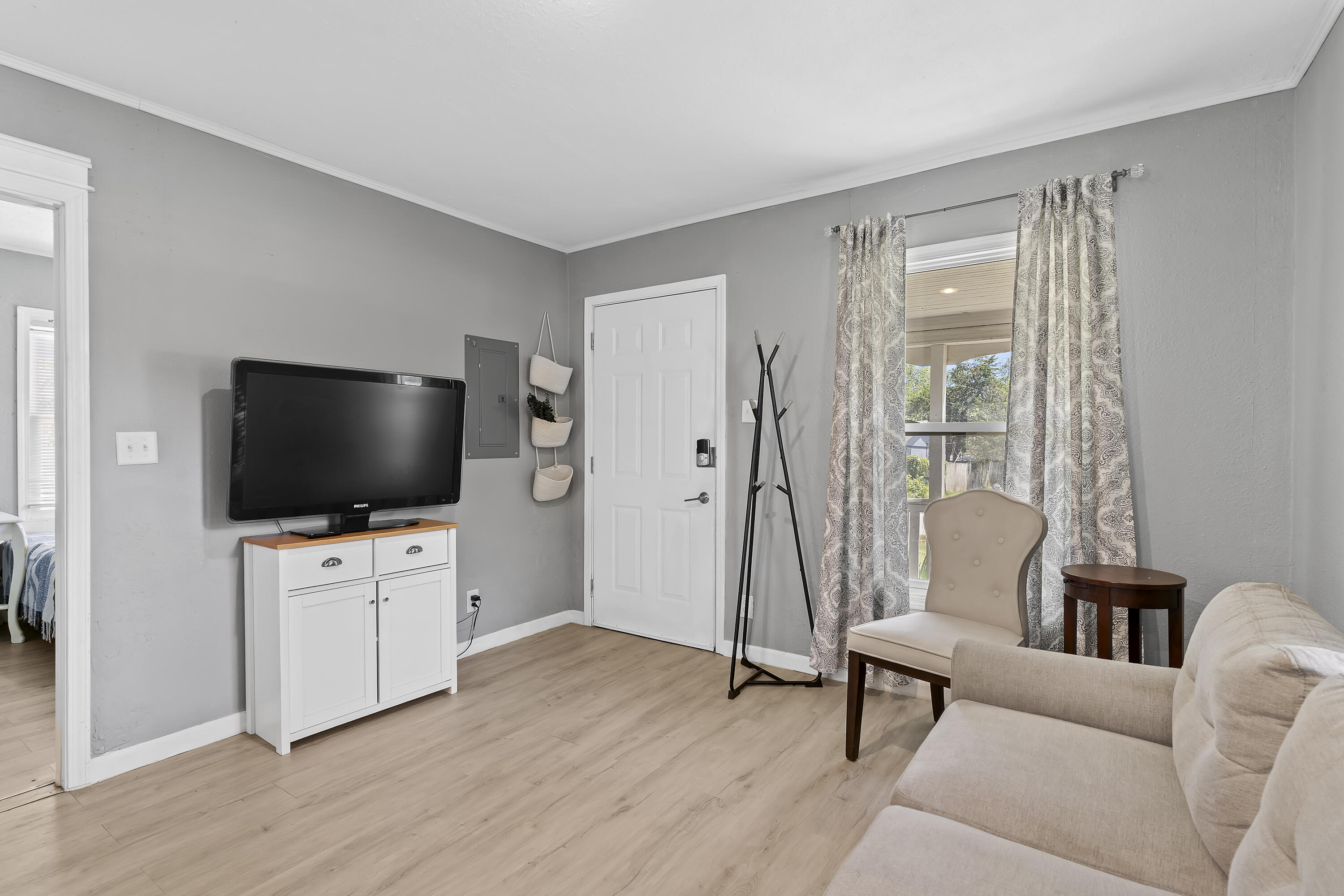1525 West Webster Street Property Photo 7