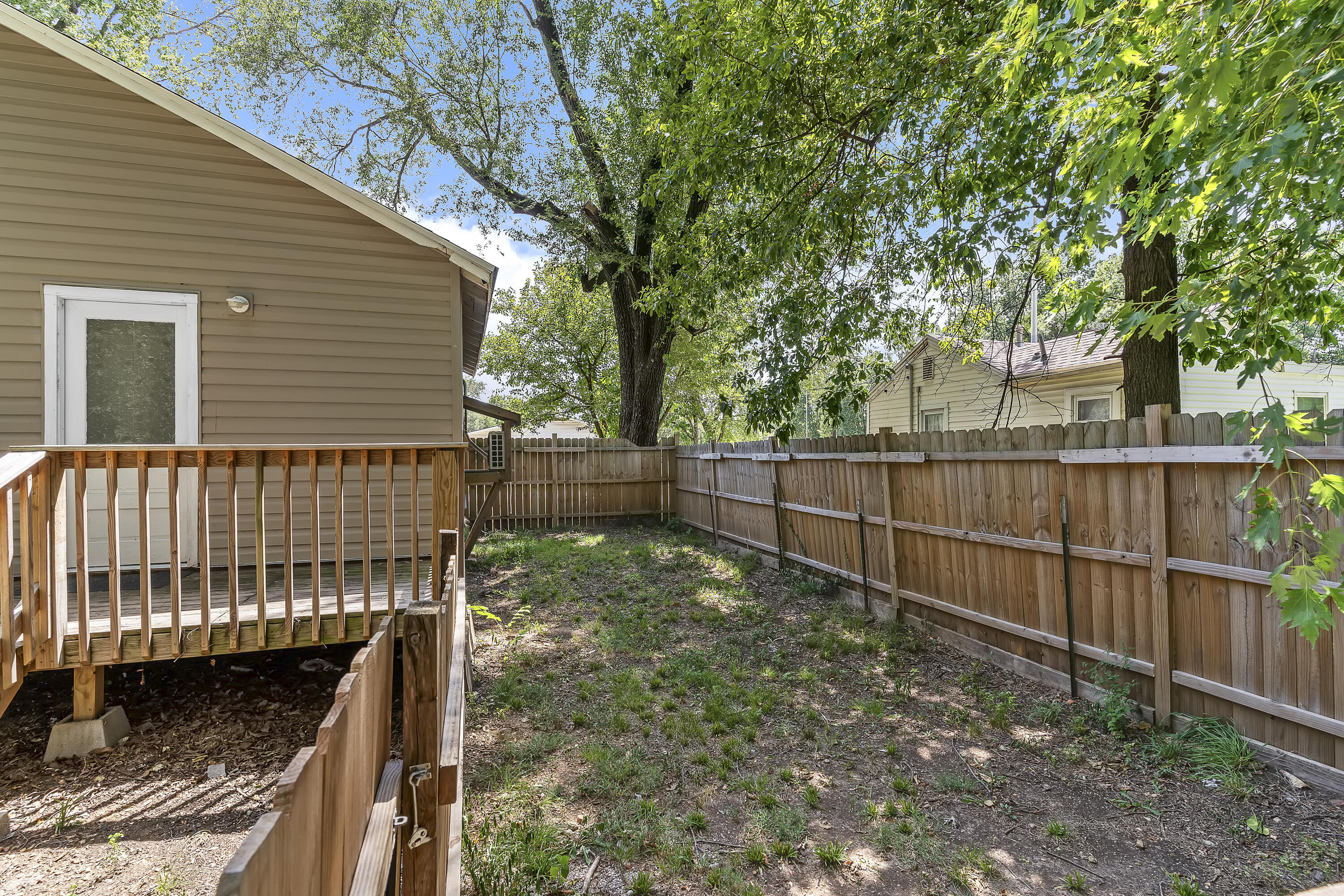 1525 West Webster Street Property Photo 19