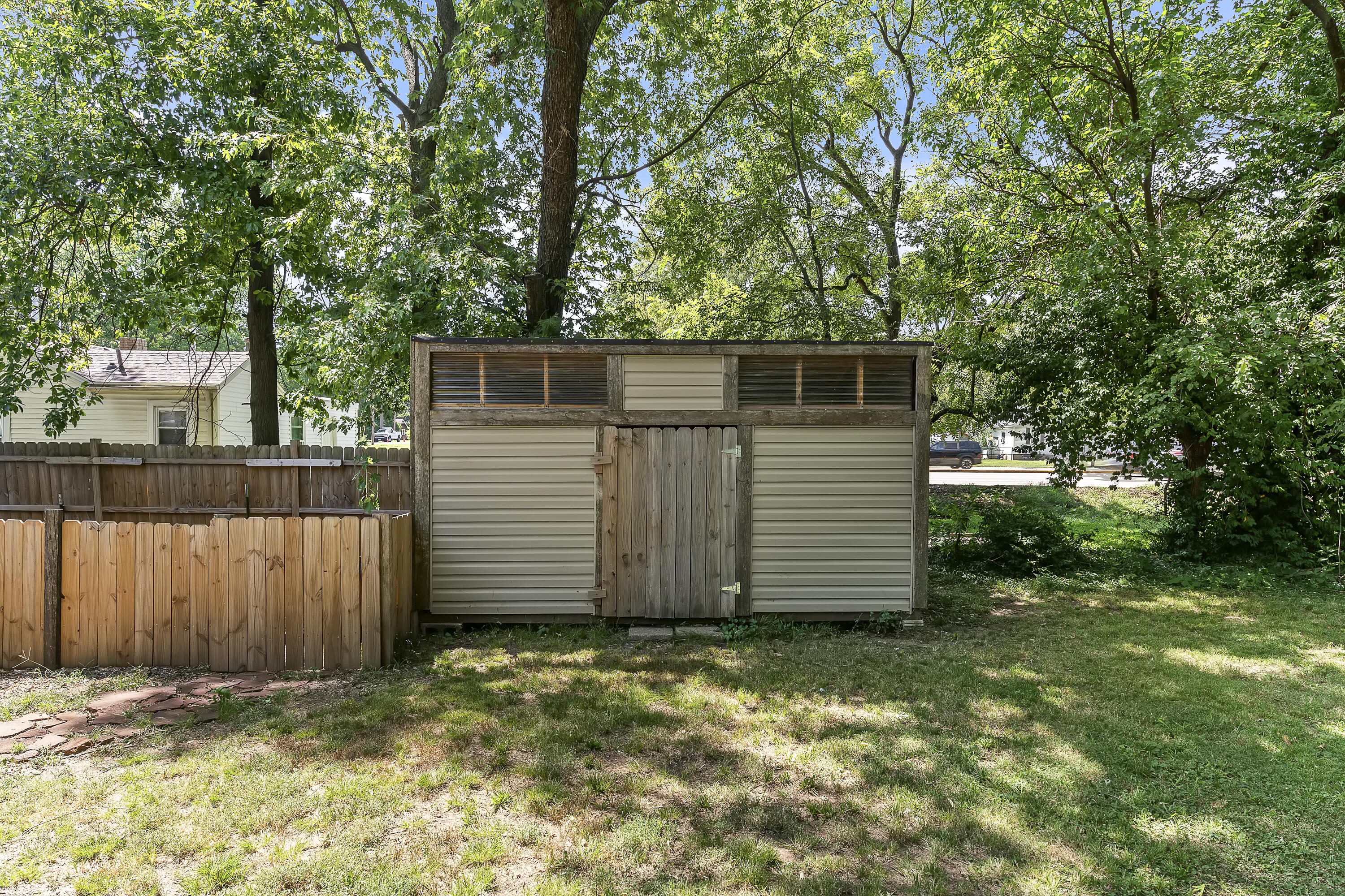 1525 West Webster Street Property Photo 21