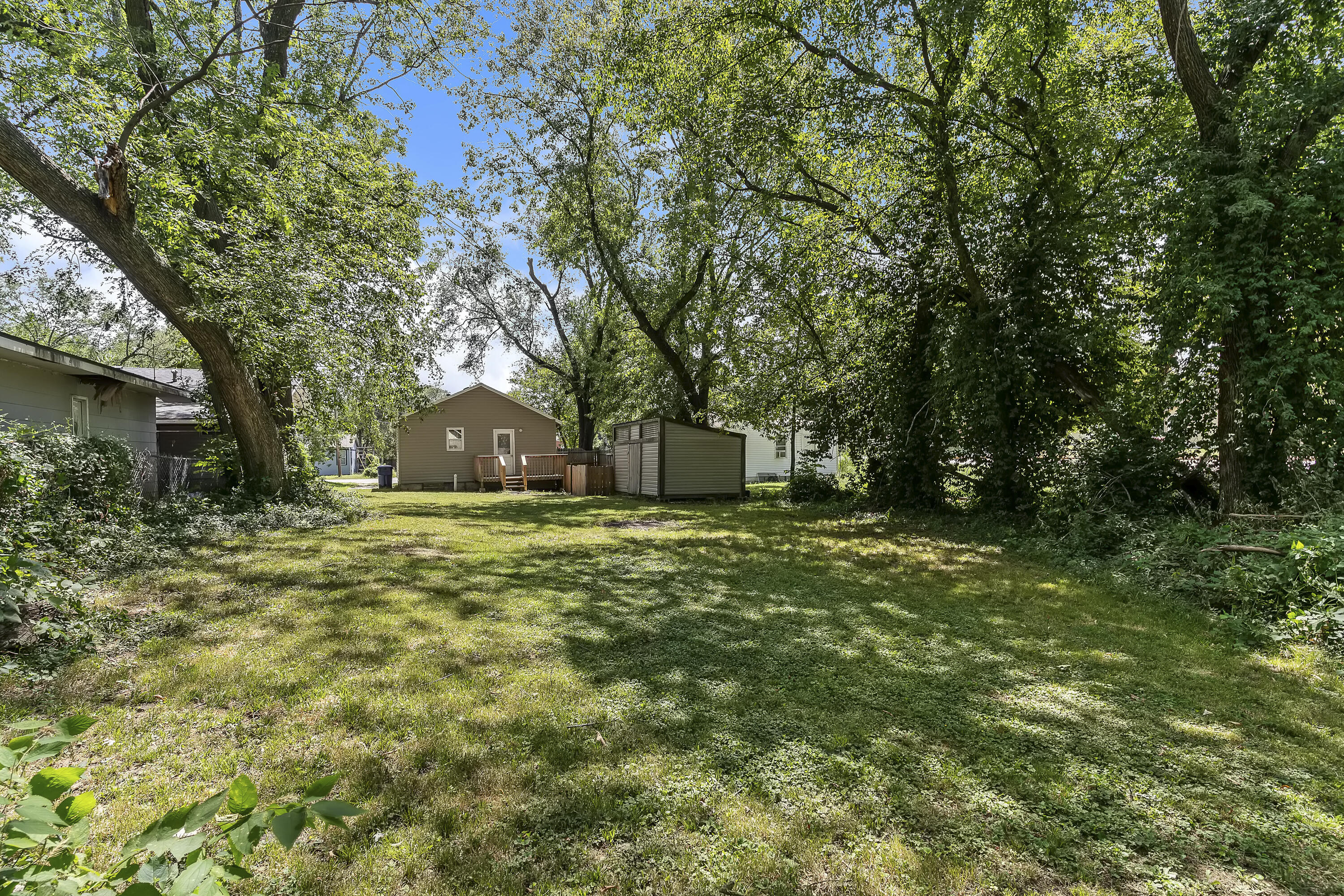1525 West Webster Street Property Photo 23