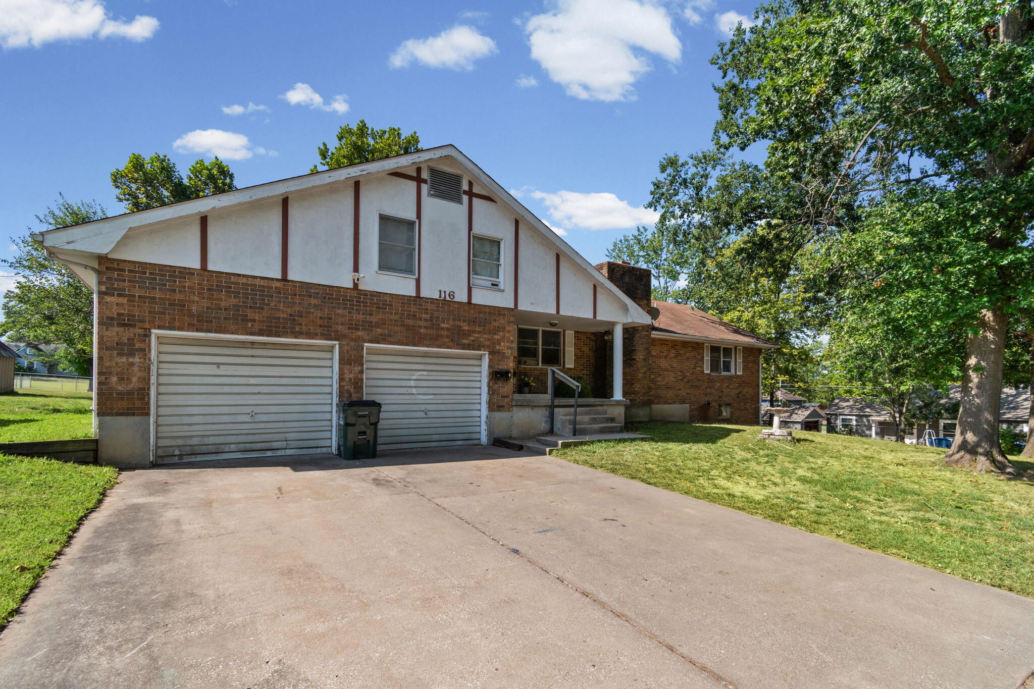 116 West Marshall Street Property Photo 4