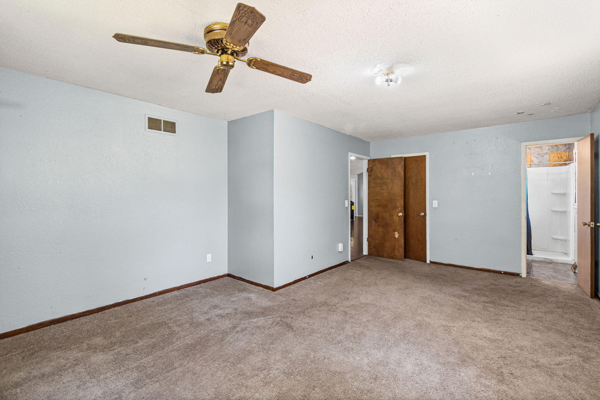 116 West Marshall Street Property Photo 14