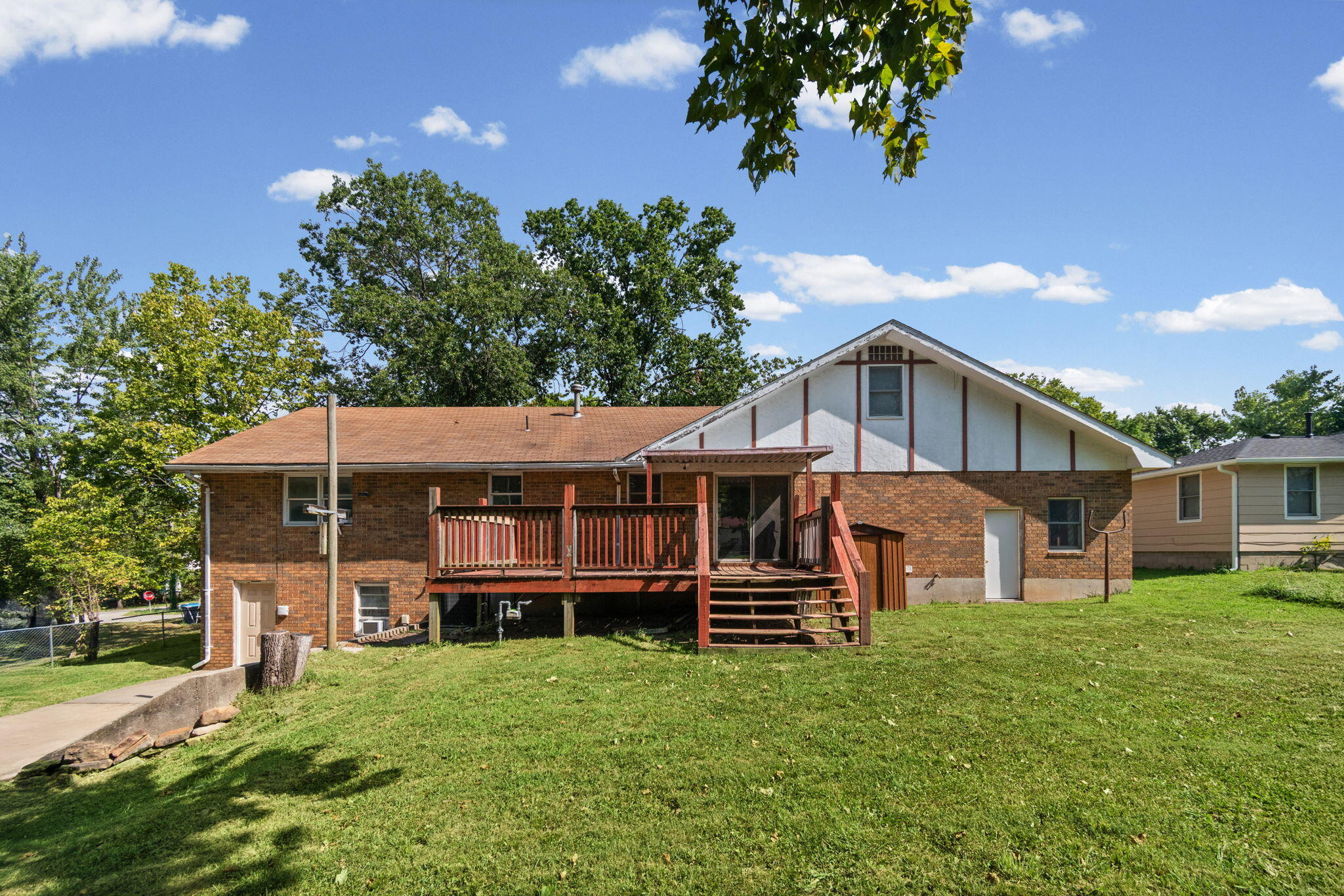 116 West Marshall Street Property Photo 38