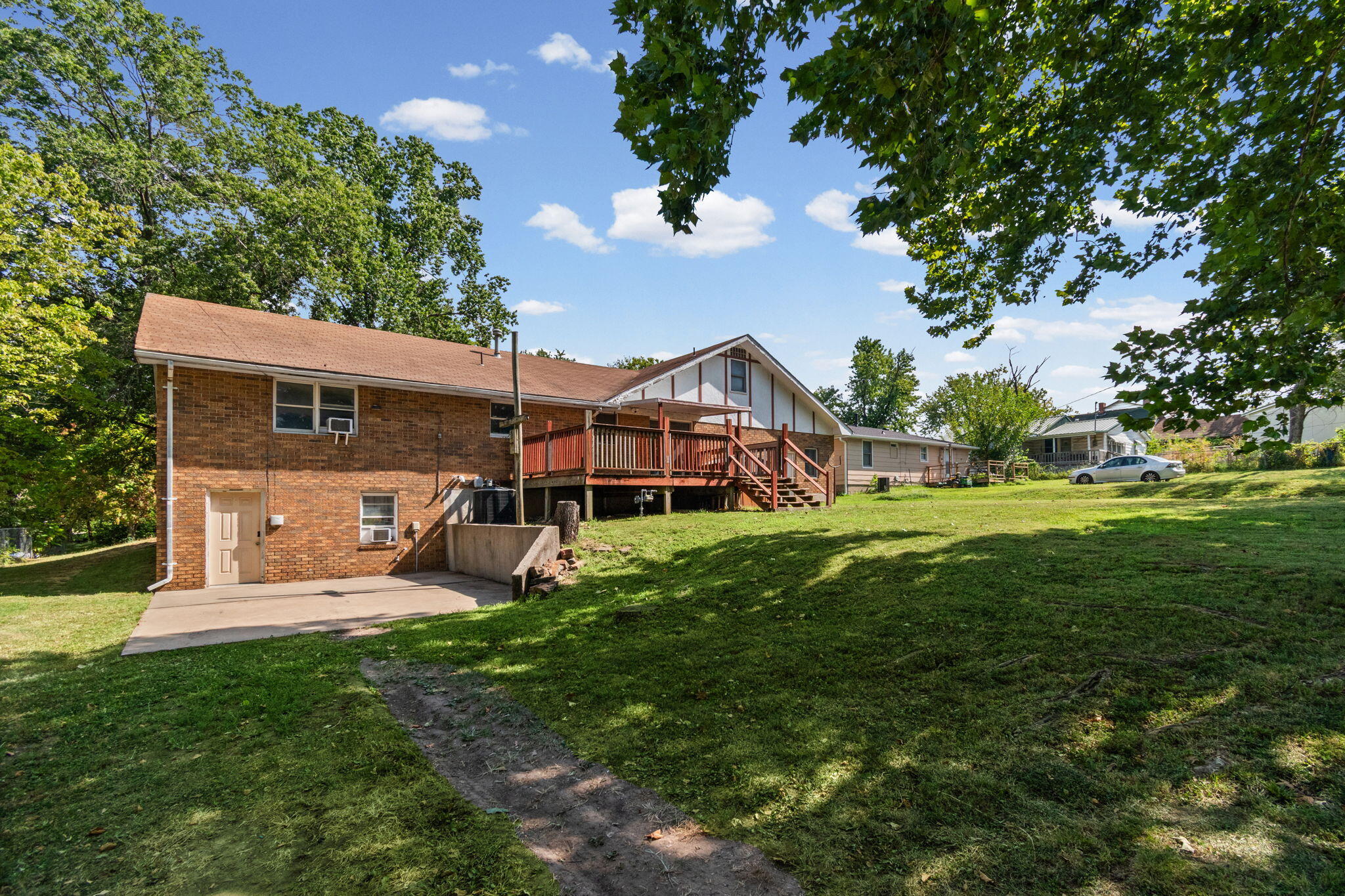 116 West Marshall Street Property Photo 38