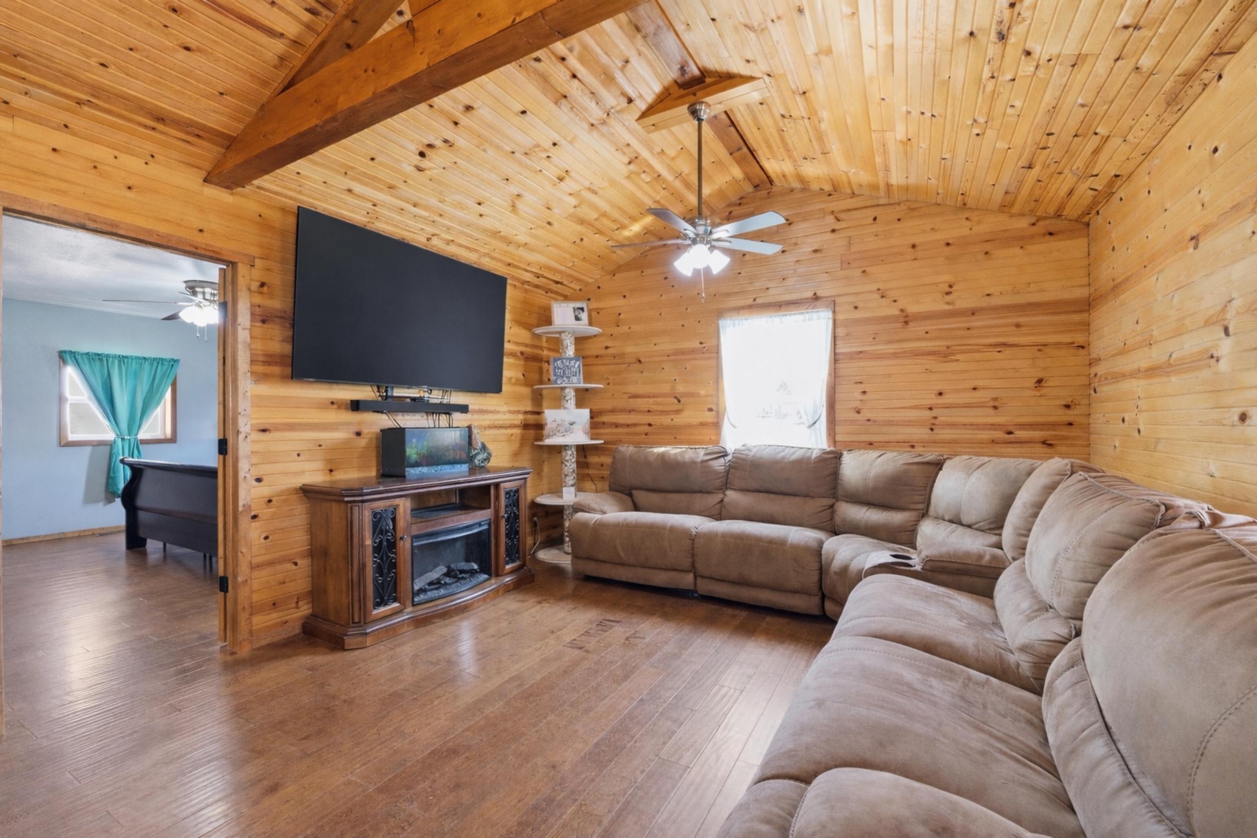 8586 Farm Road 2230 Property Photo 13