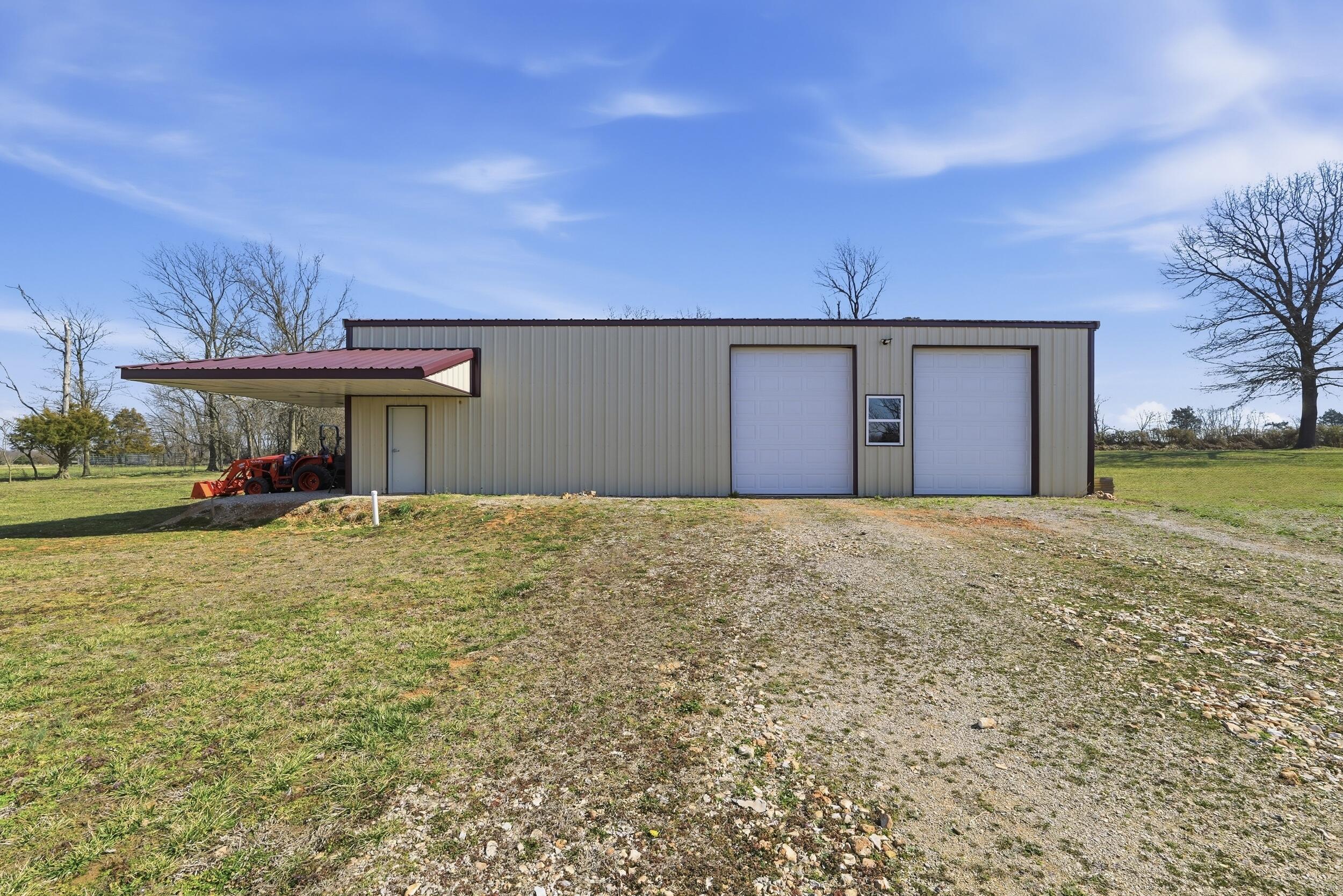 8586 Farm Road 2230 Property Photo 28
