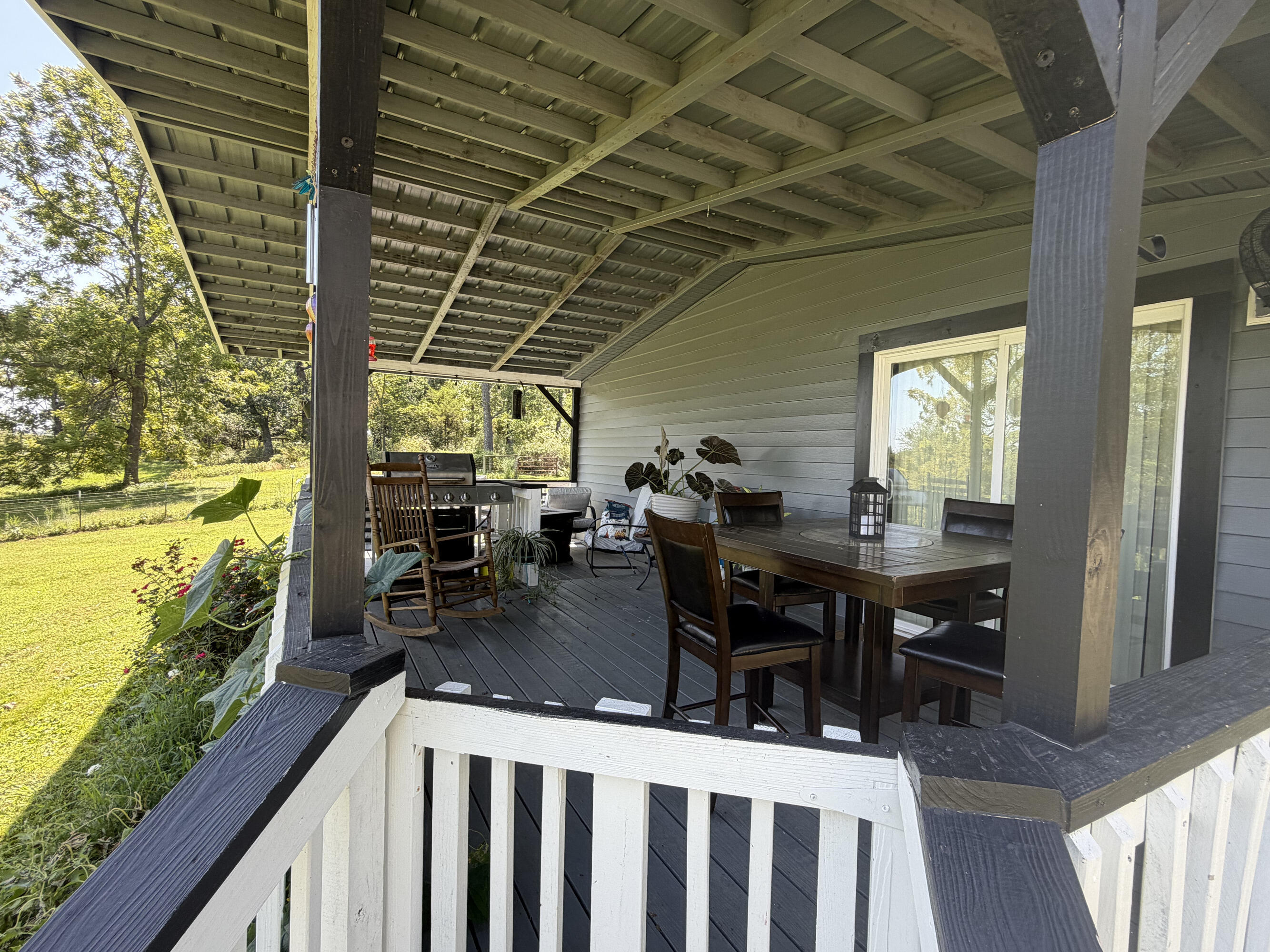 2496 Mills Road Property Photo 6
