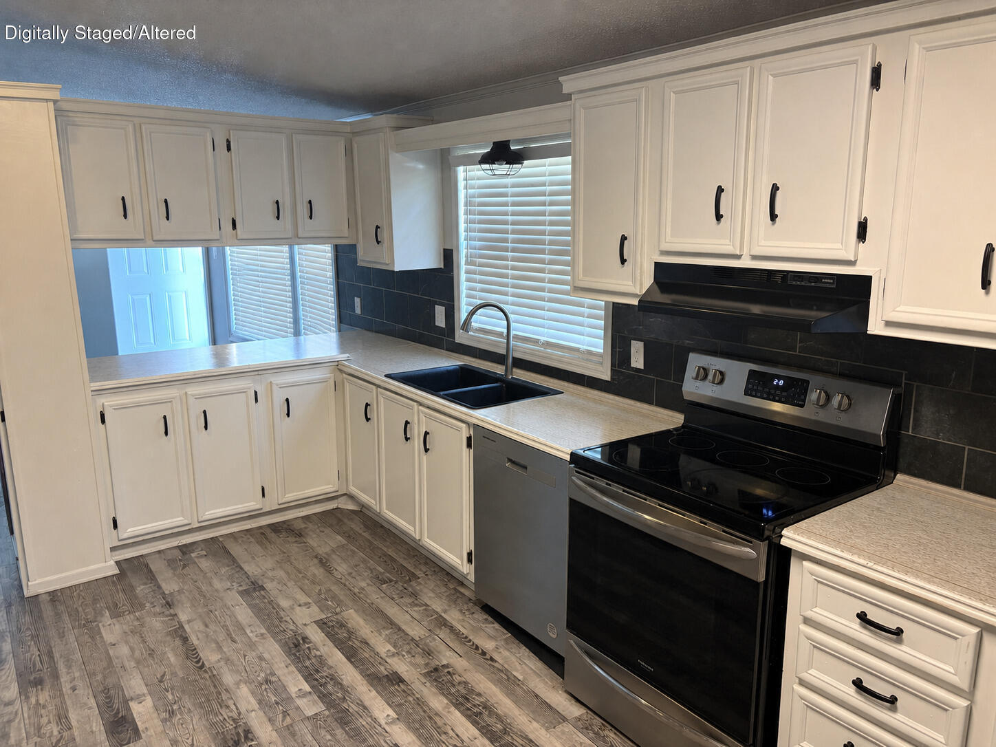 2496 Mills Road Property Photo 14