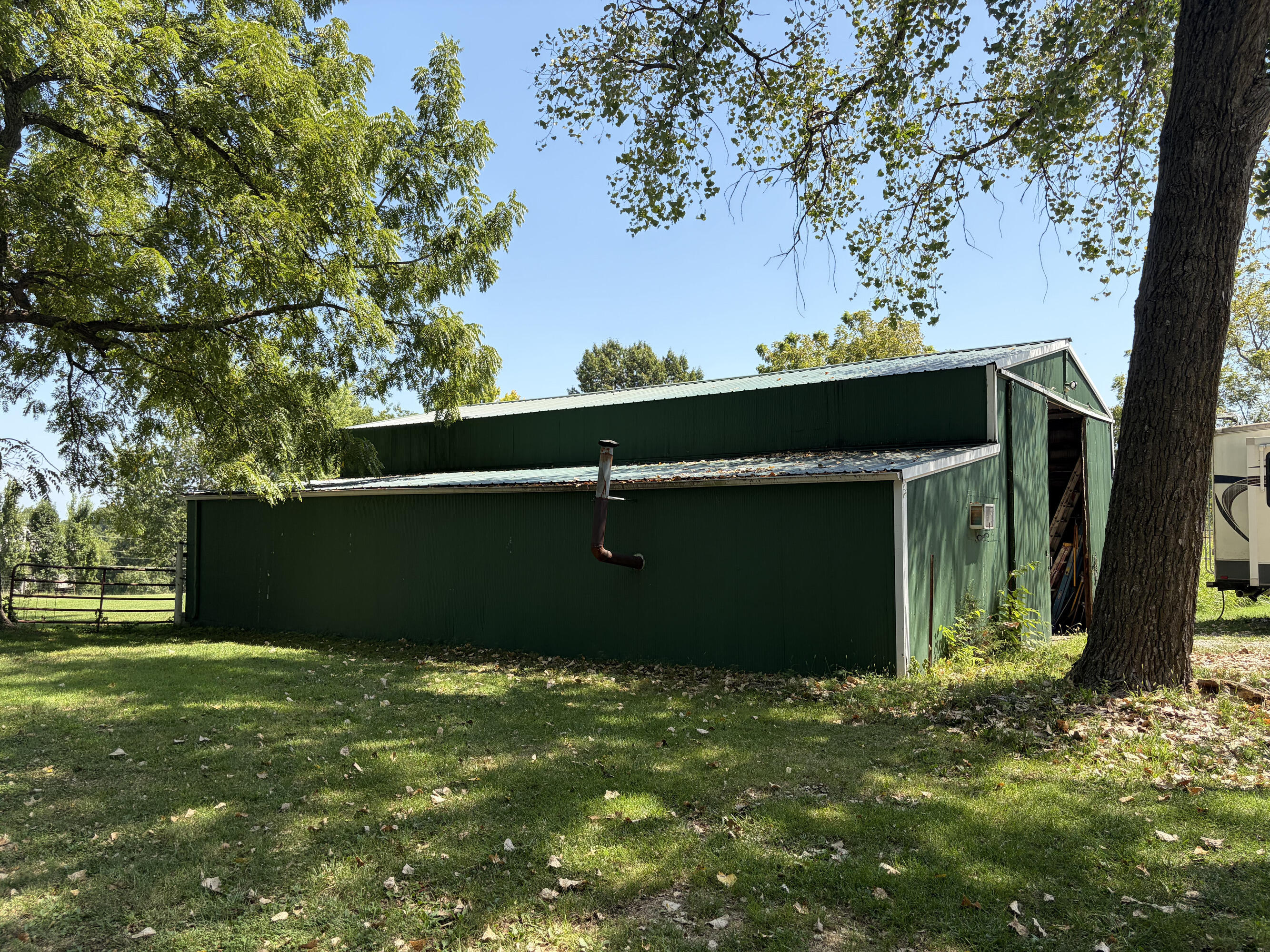 2496 Mills Road Property Photo 19