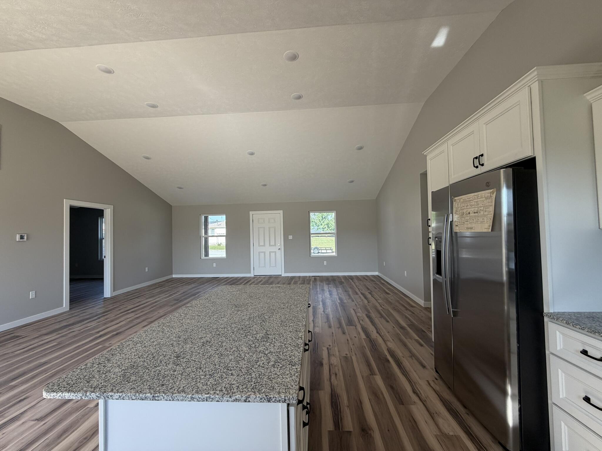 824 Birch Street Property Photo 5
