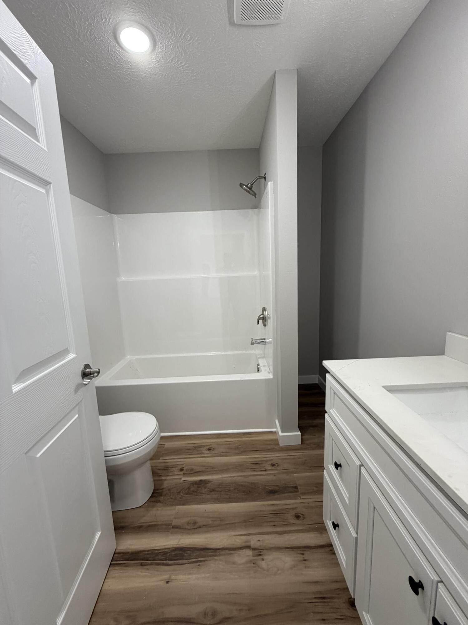 824 Birch Street Property Photo 18