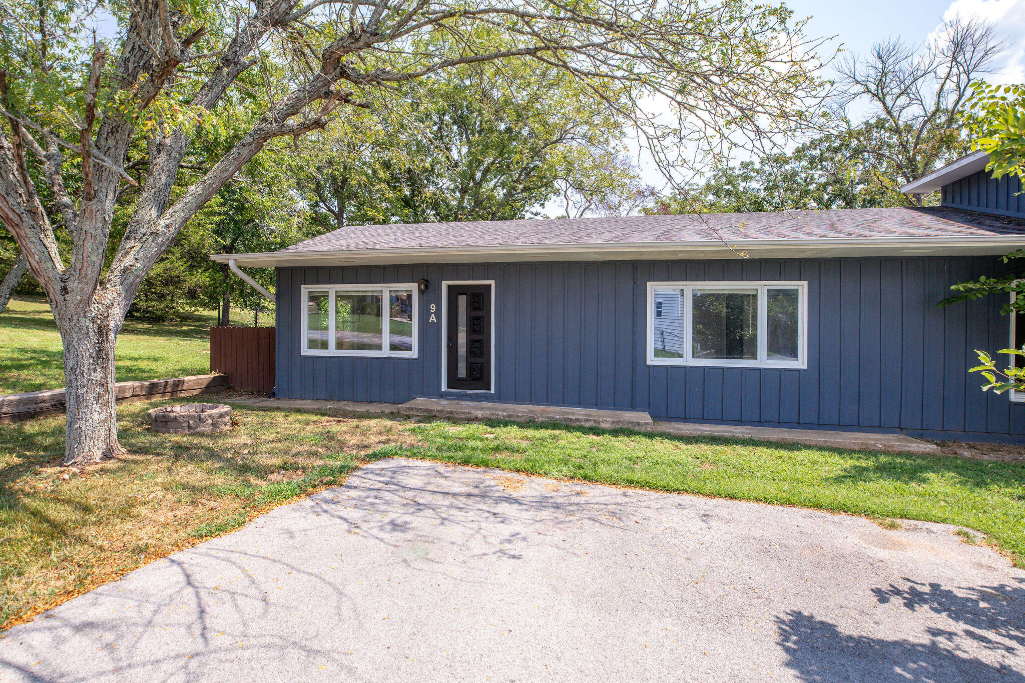 9 Sunset Street Property Photo 4