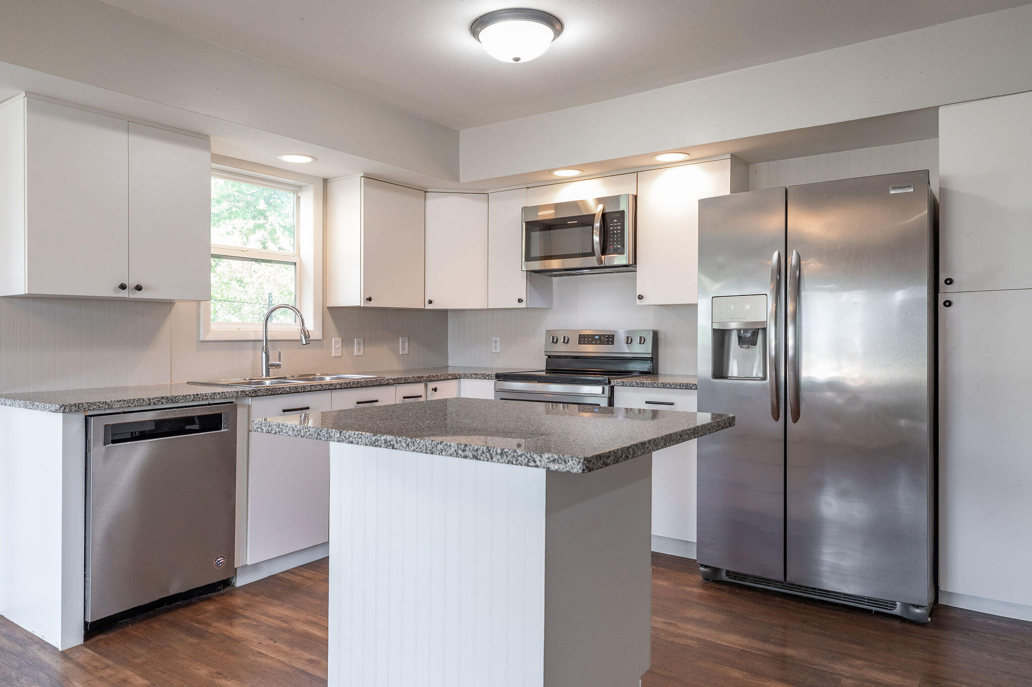 9 Sunset Street Property Photo 6