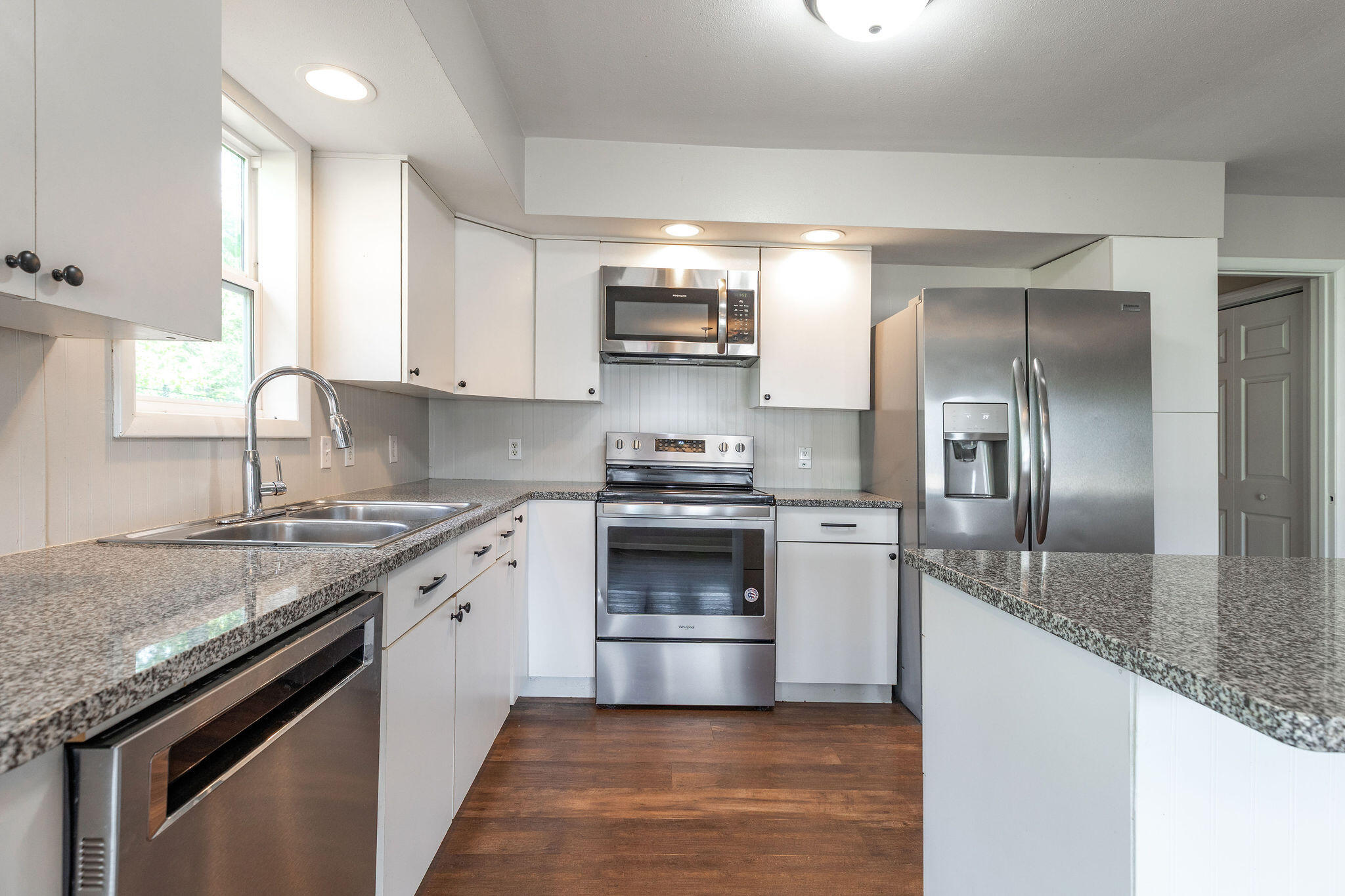 9 Sunset Street Property Photo 8