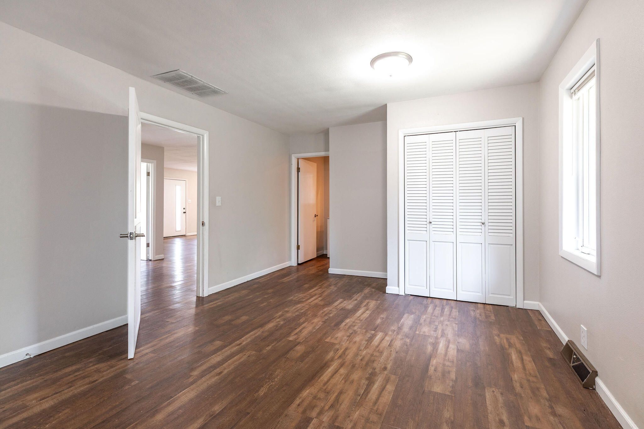 9 Sunset Street Property Photo 10