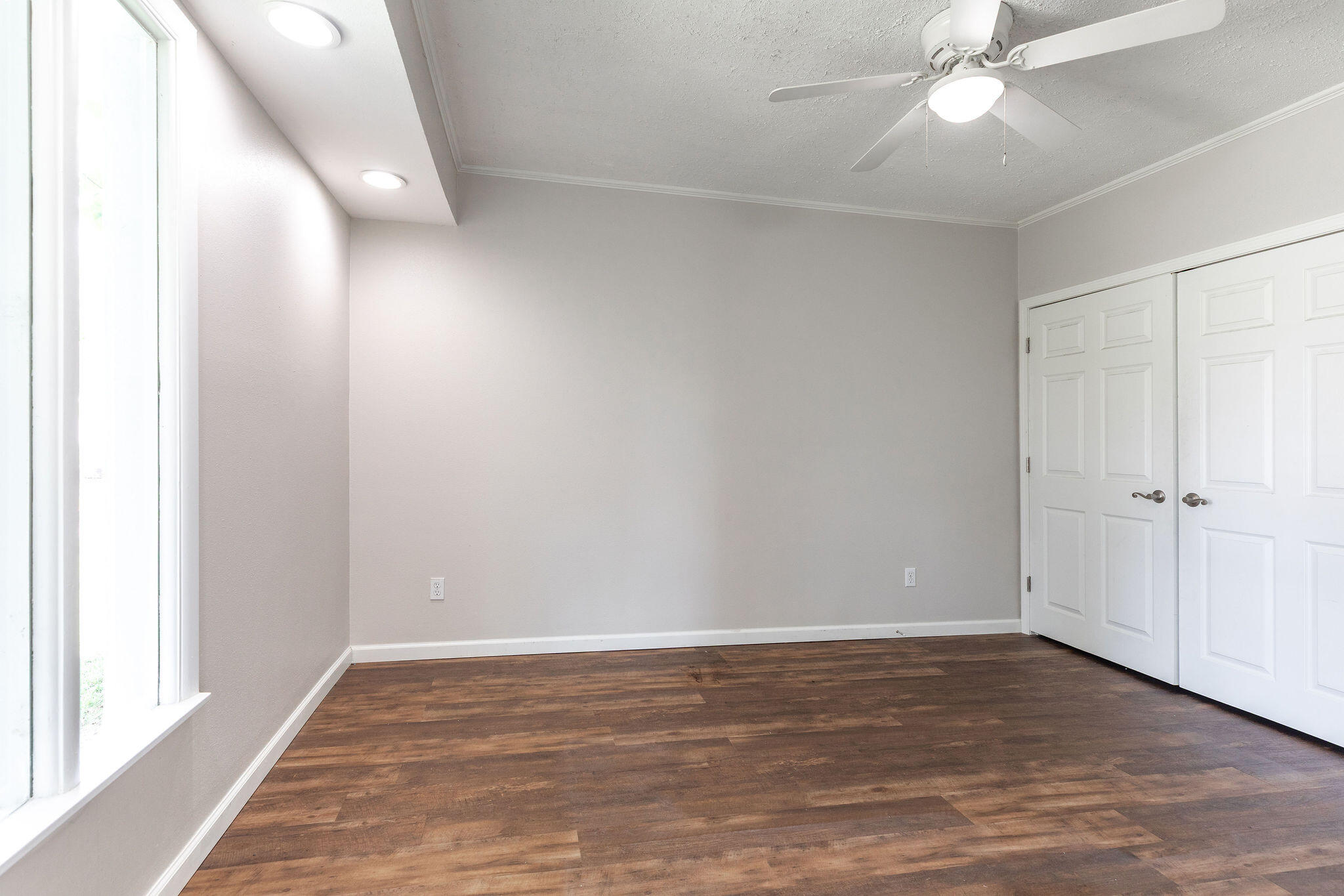 9 Sunset Street Property Photo 27